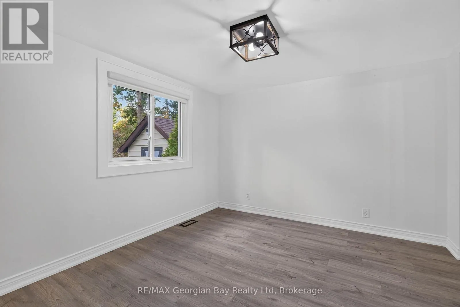 18 SALLOWS DRIVE