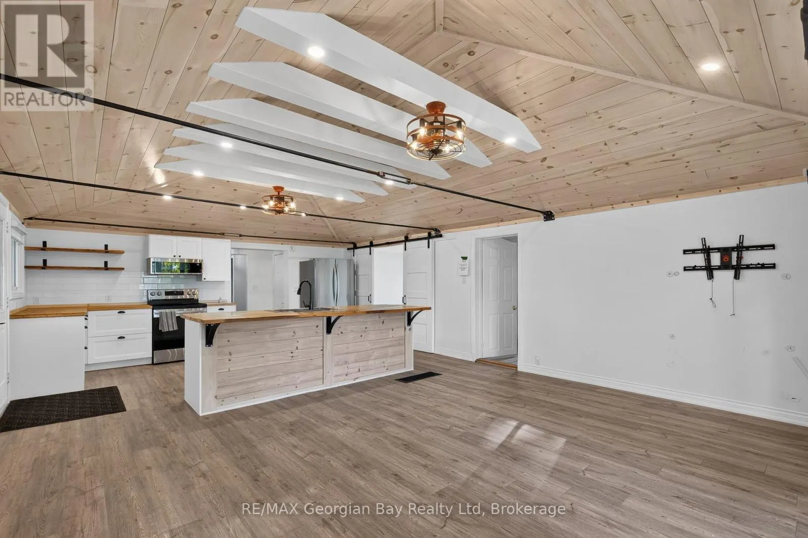 18 SALLOWS DRIVE