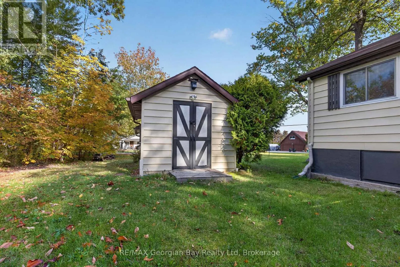 18 SALLOWS DRIVE
