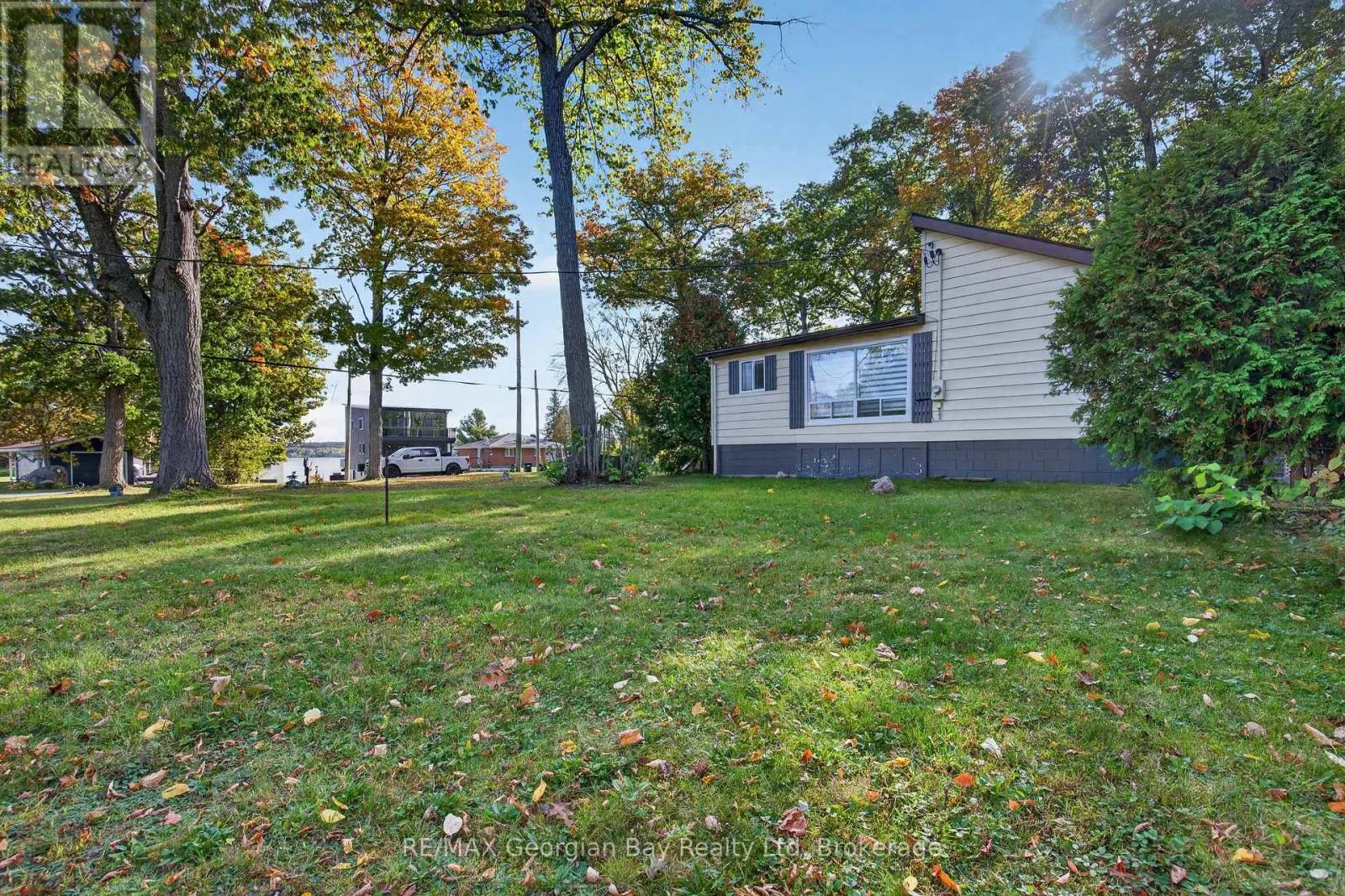 18 SALLOWS DRIVE