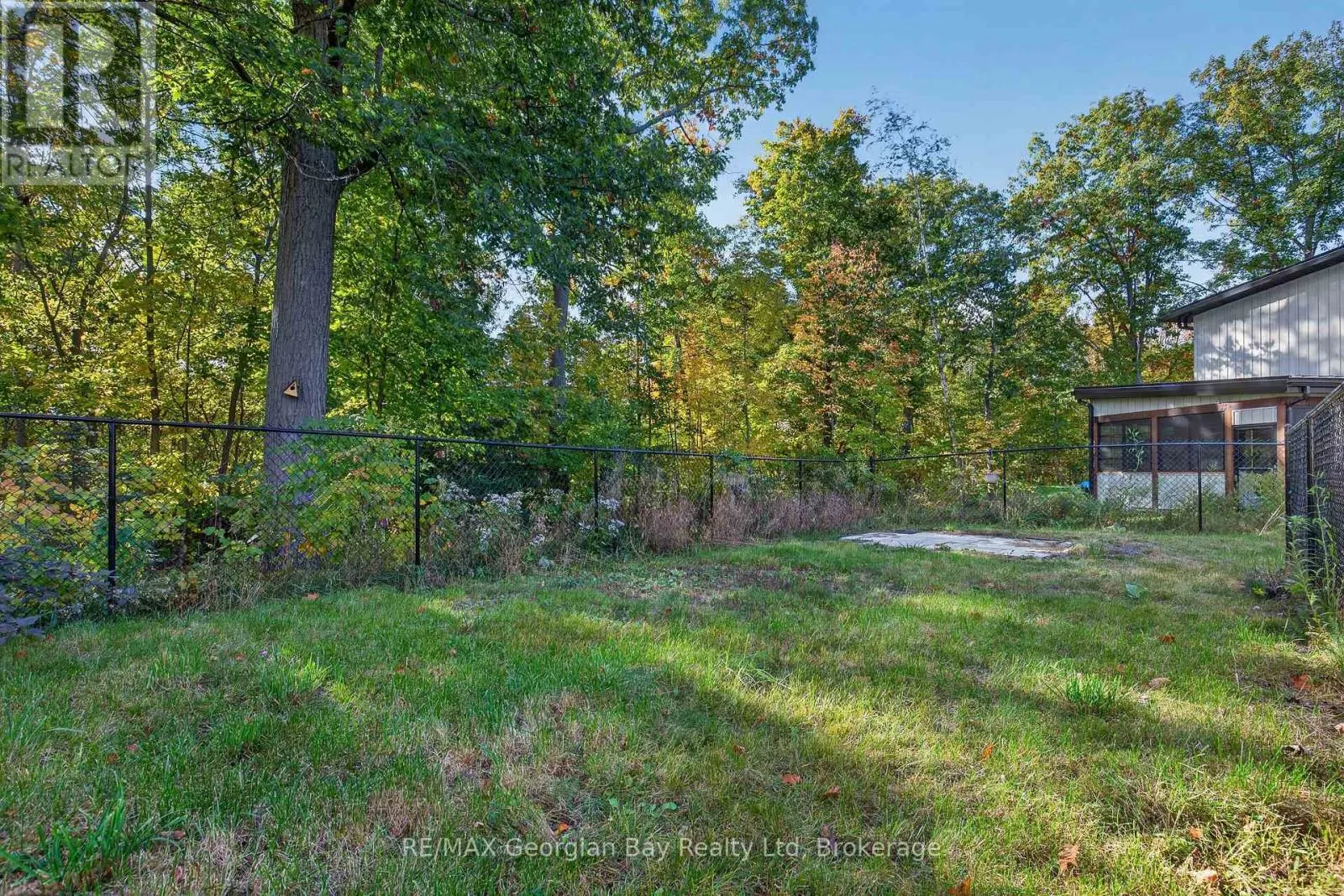 18 SALLOWS DRIVE