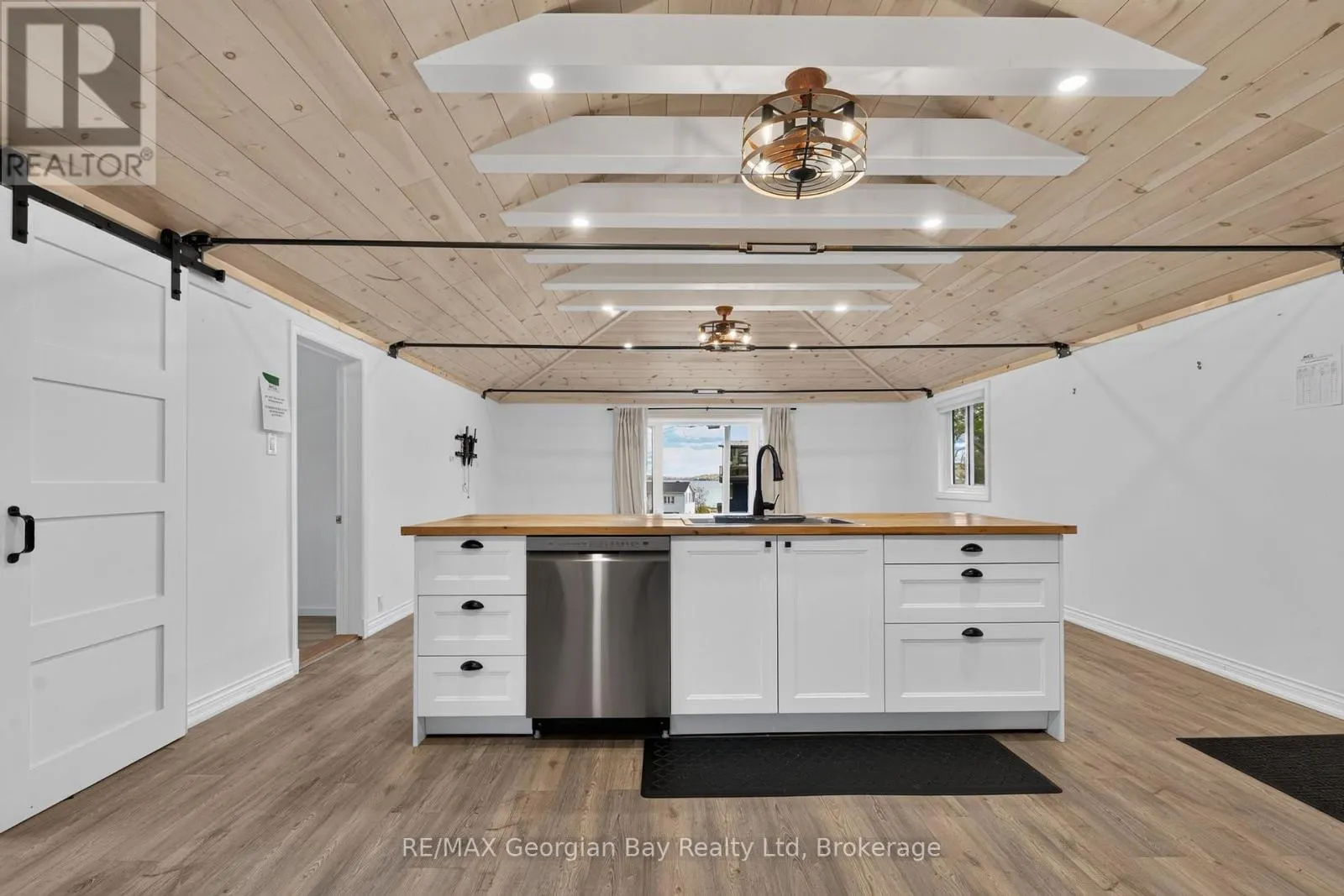 18 SALLOWS DRIVE