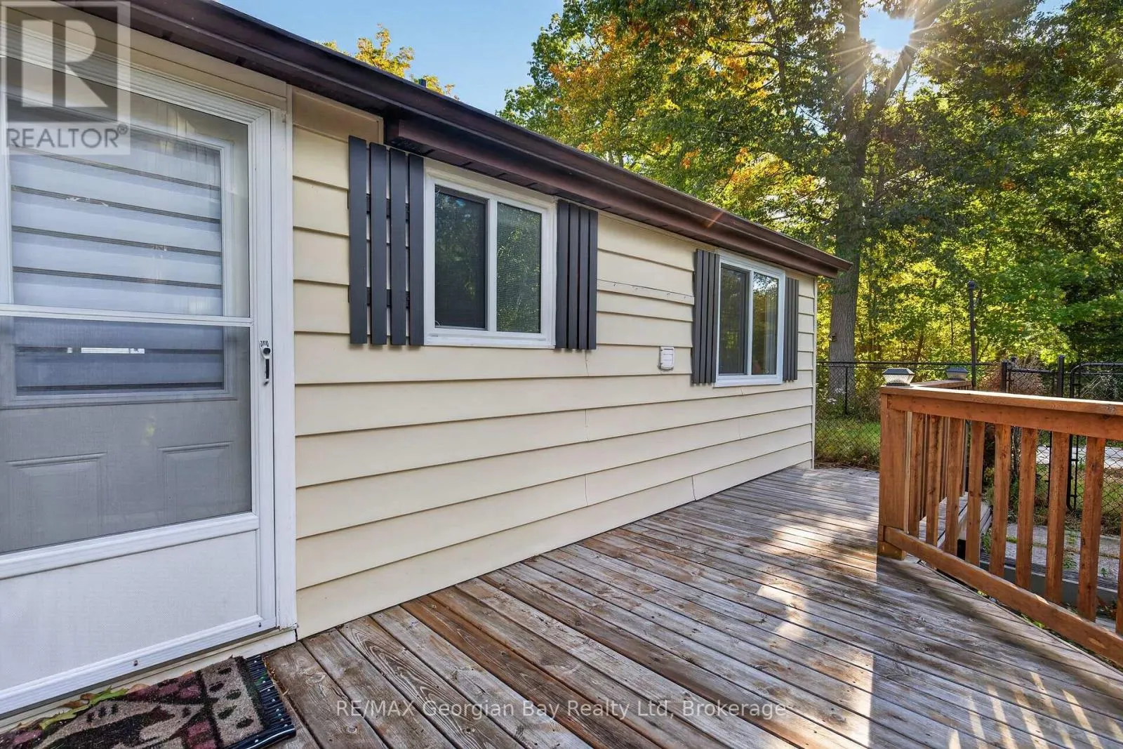 18 SALLOWS DRIVE