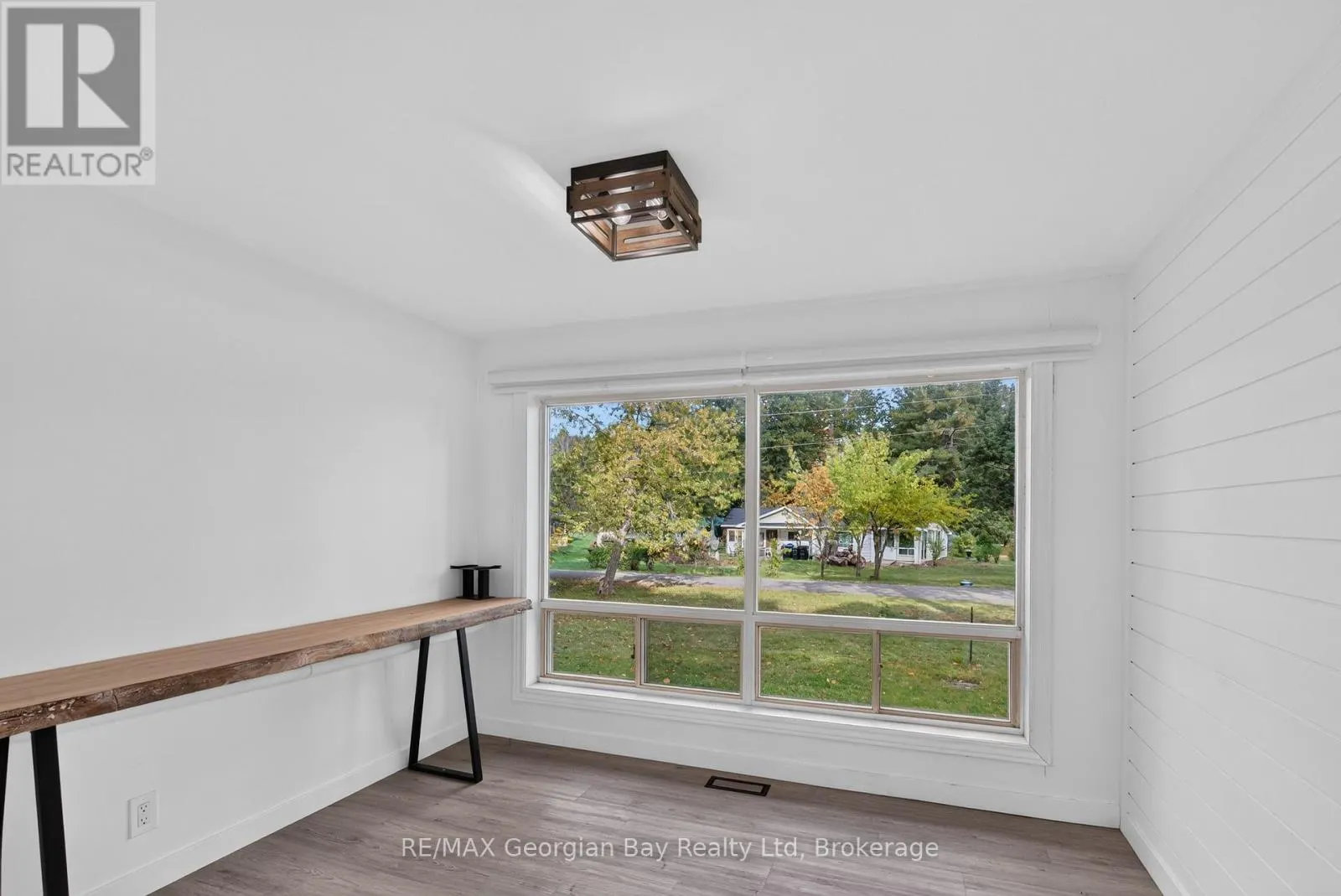 18 SALLOWS DRIVE