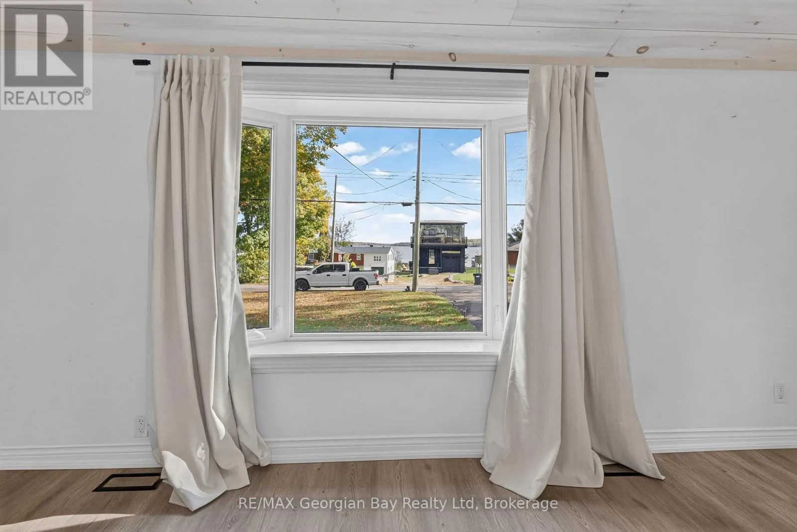 18 SALLOWS DRIVE