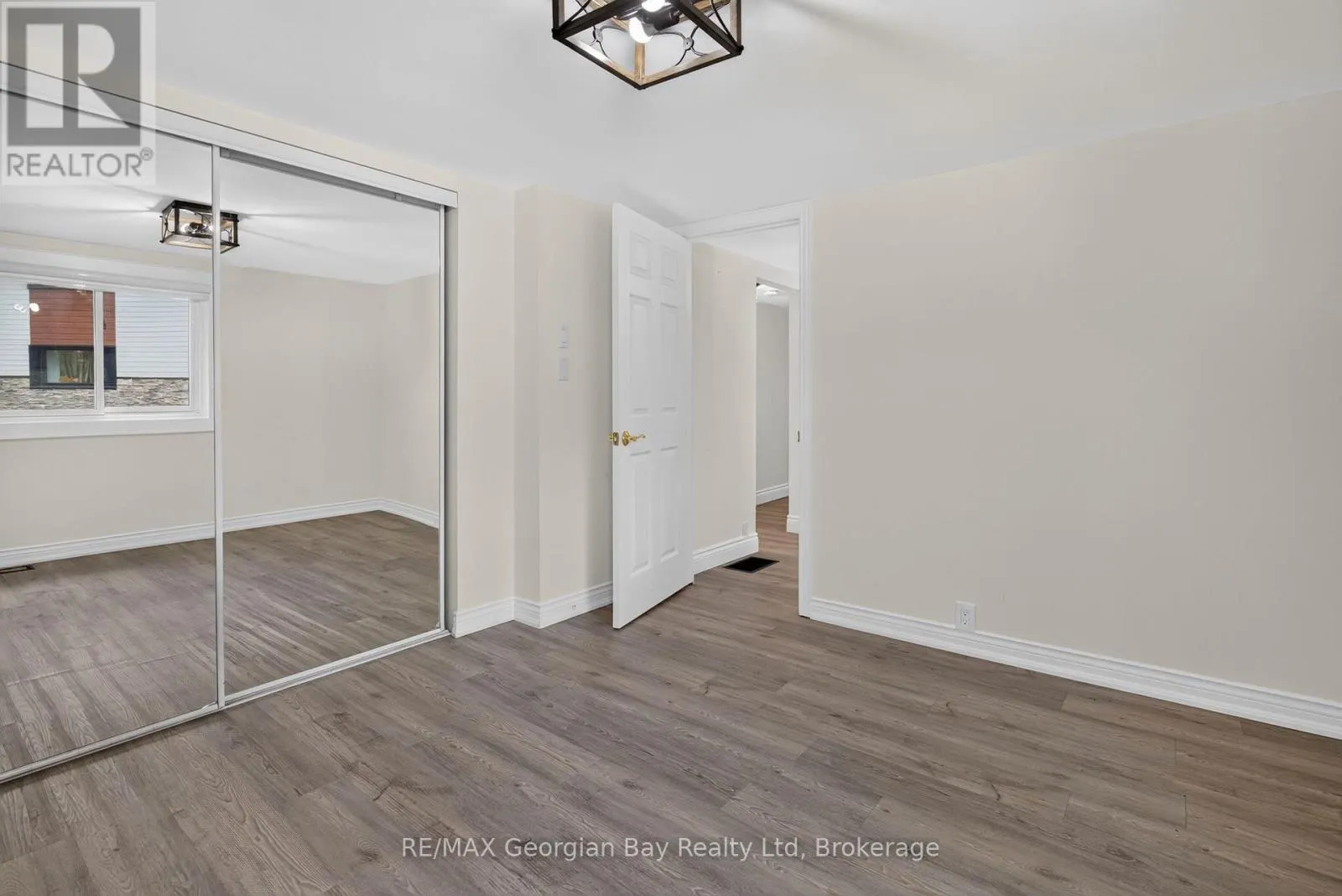18 SALLOWS DRIVE