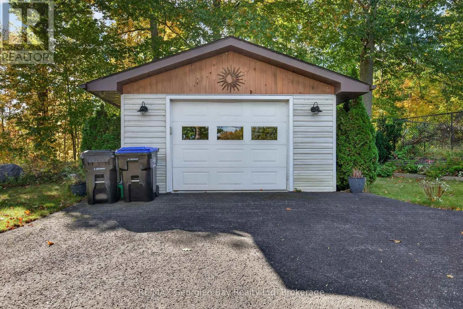 18 SALLOWS DRIVE