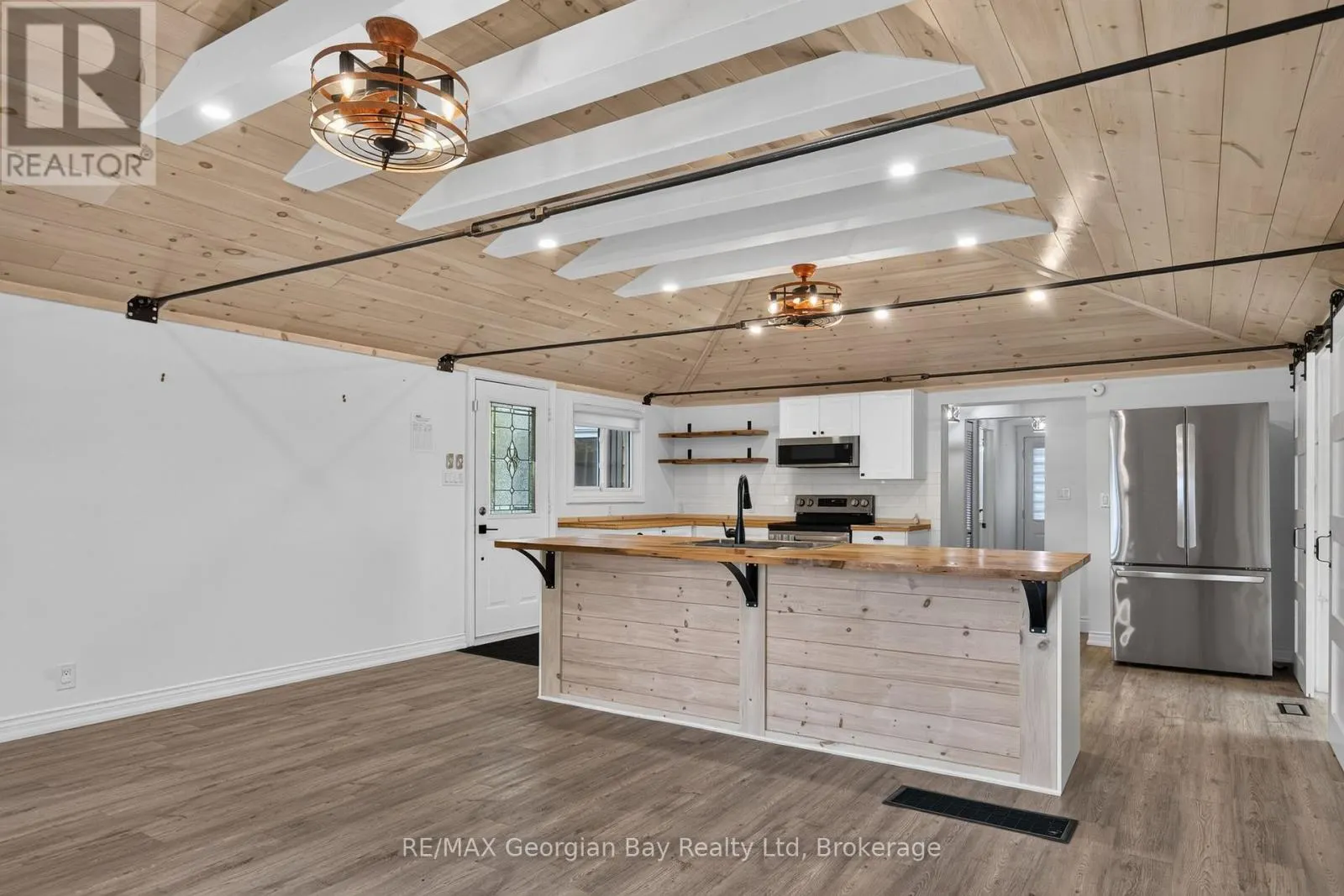 18 SALLOWS DRIVE