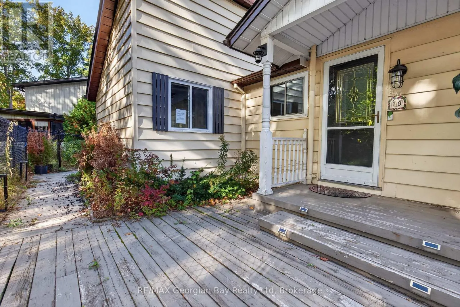 18 SALLOWS DRIVE
