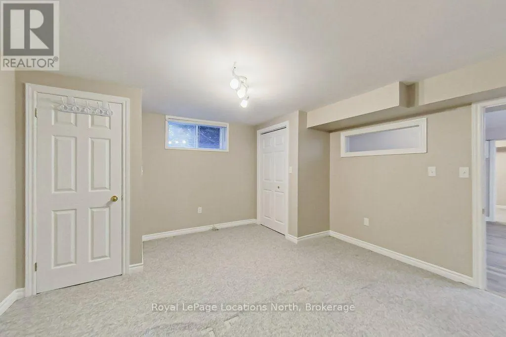 52 THOMAS DRIVE