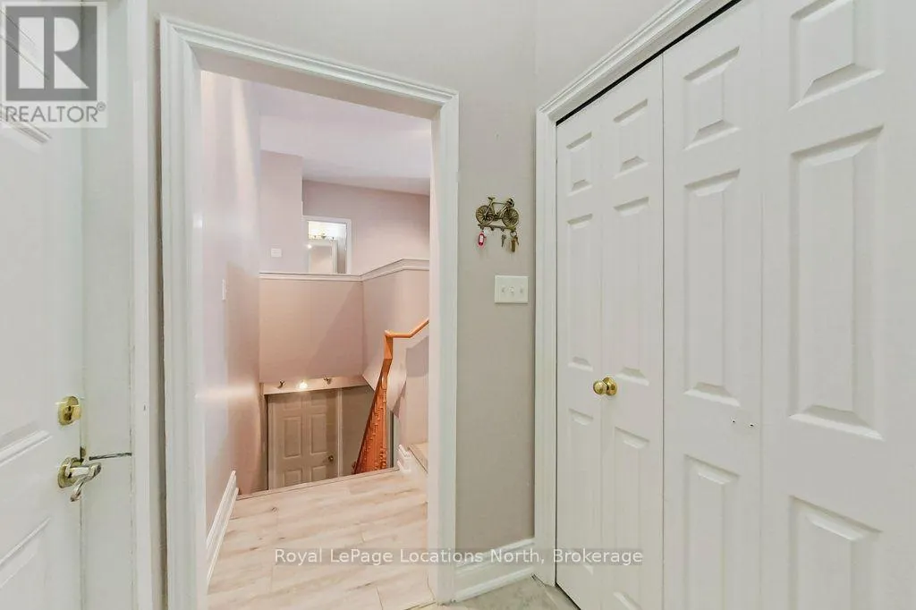 52 THOMAS DRIVE