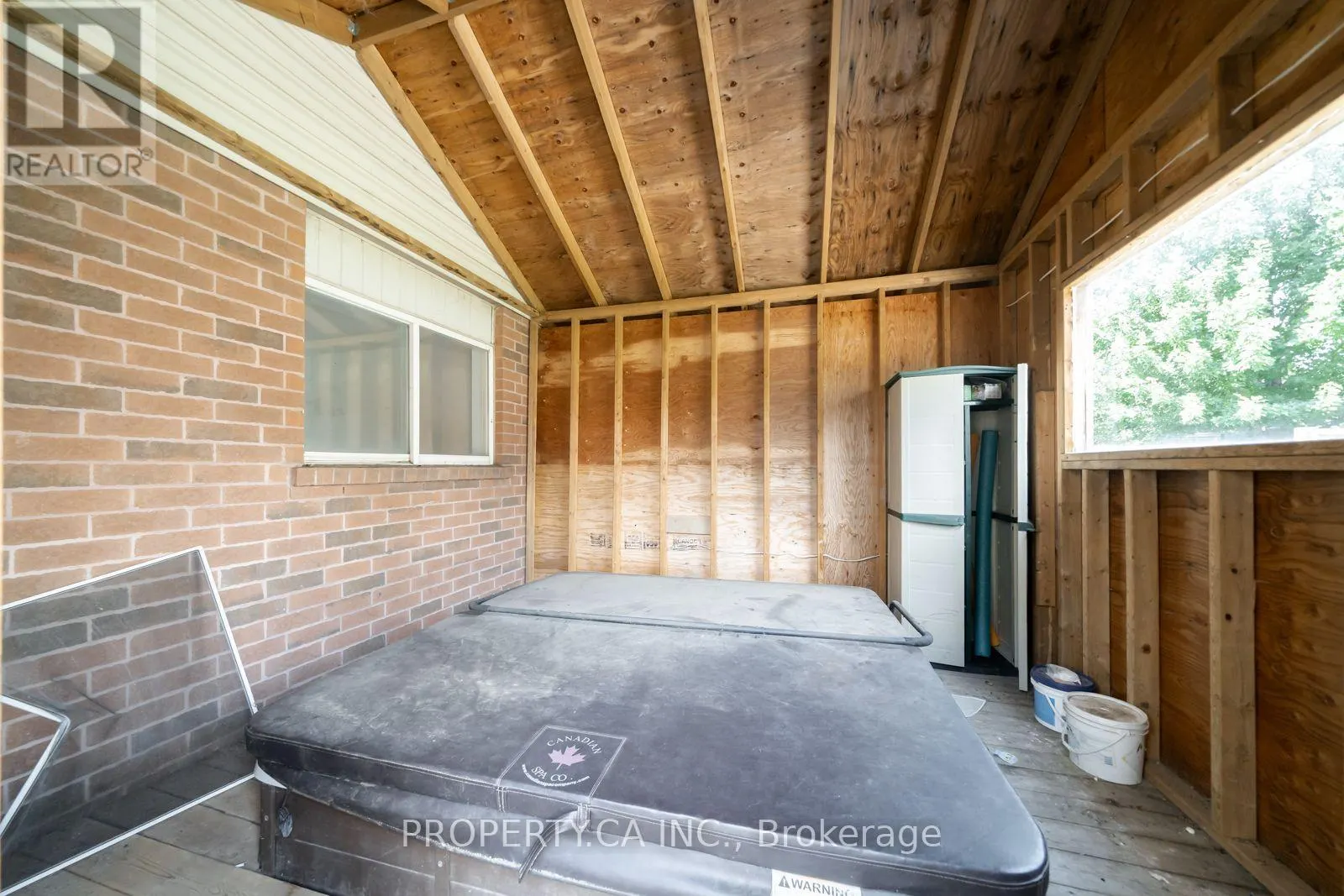 51 LEGGOTT AVENUE