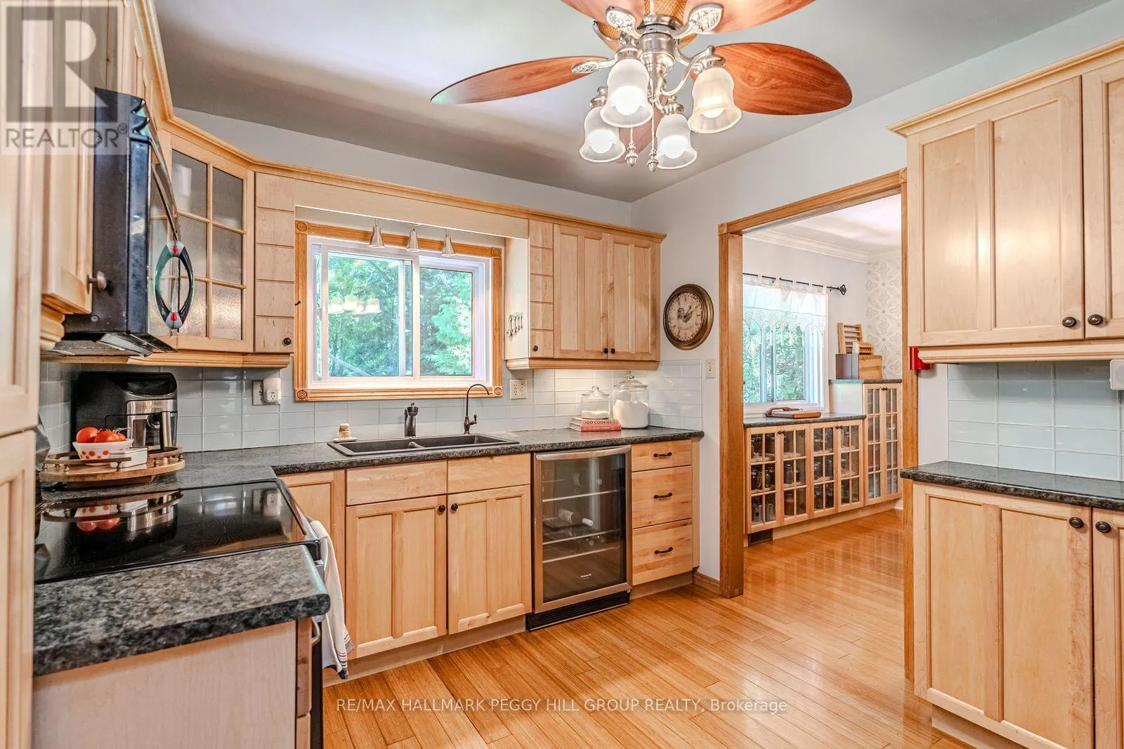 828 DOMINION AVENUE