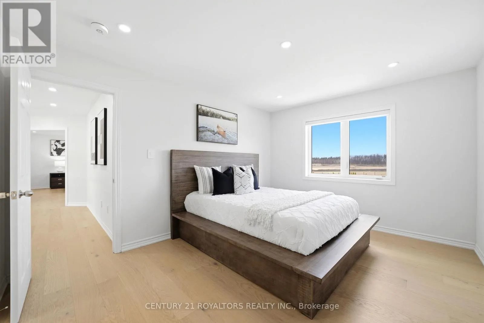 107 RUGMAN CRESCENT