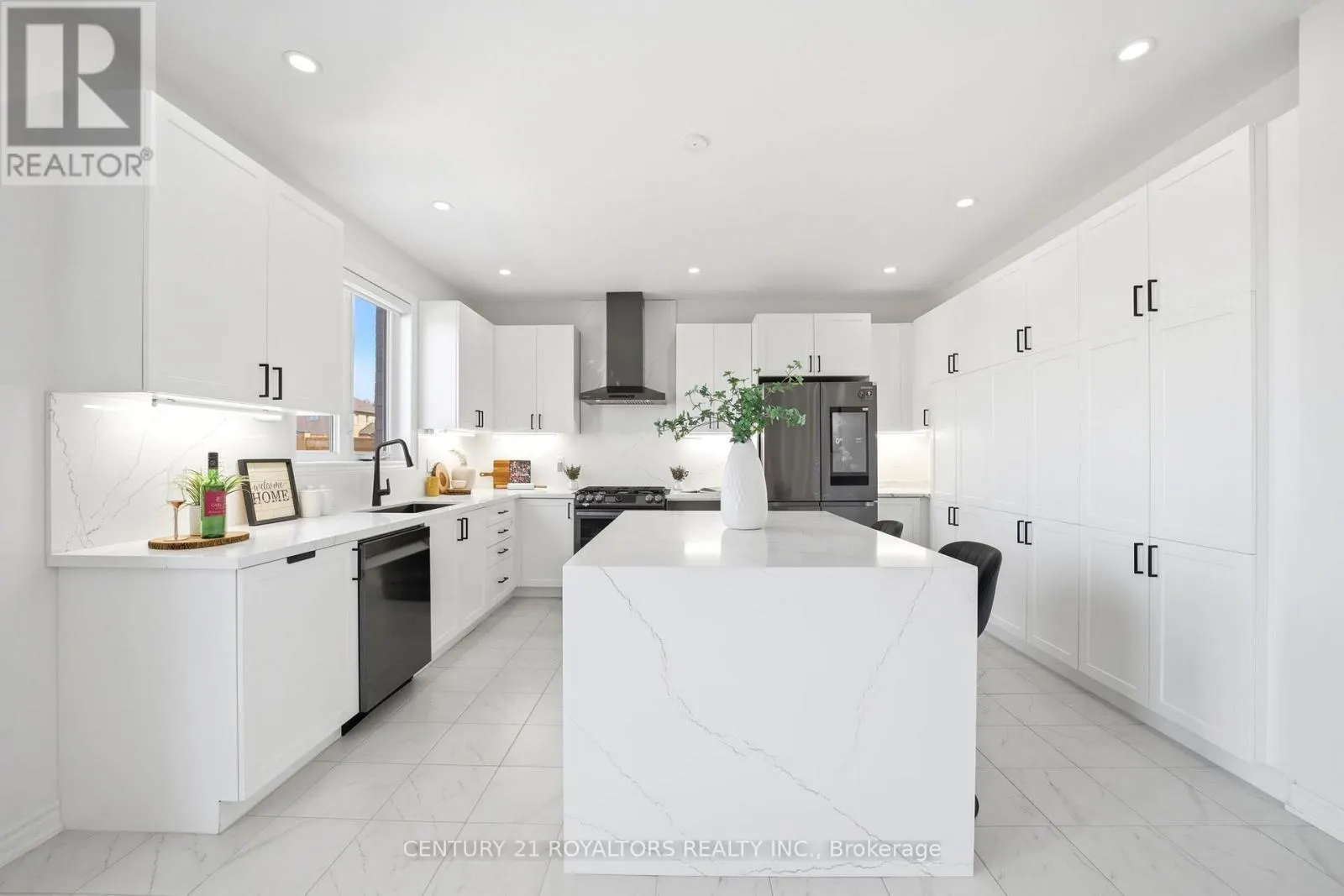 107 RUGMAN CRESCENT