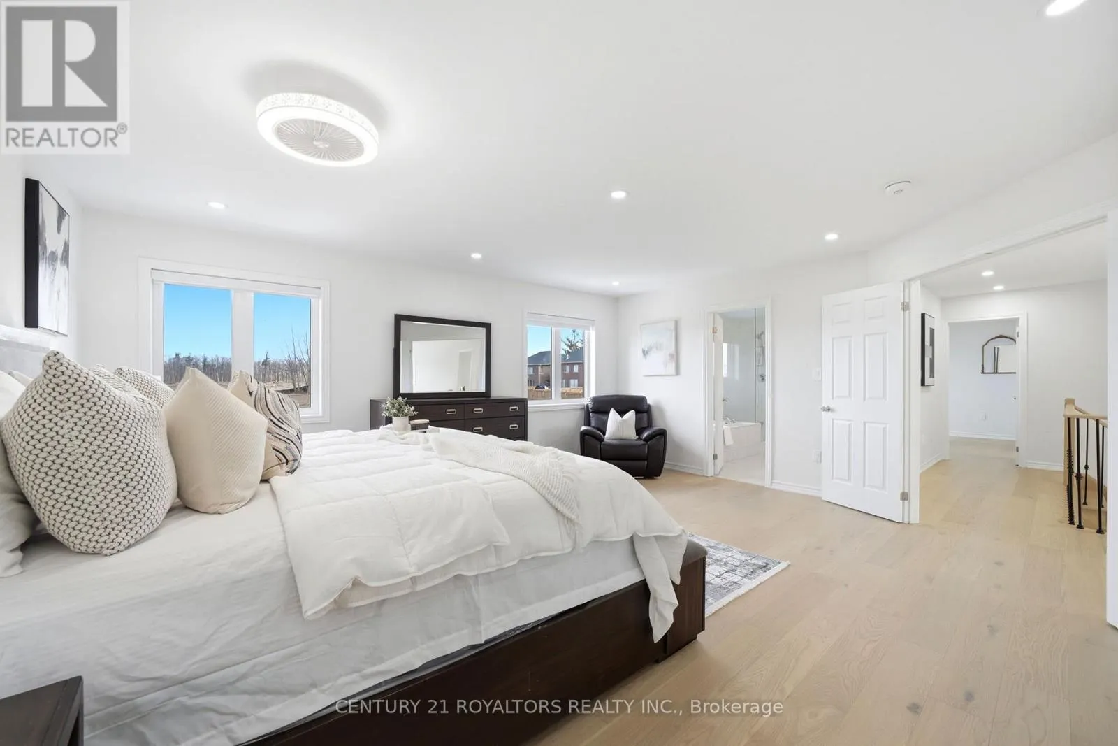 107 RUGMAN CRESCENT