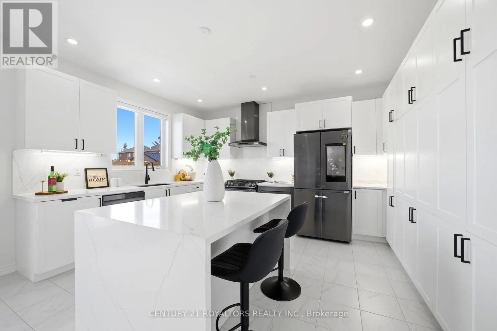 107 RUGMAN CRESCENT