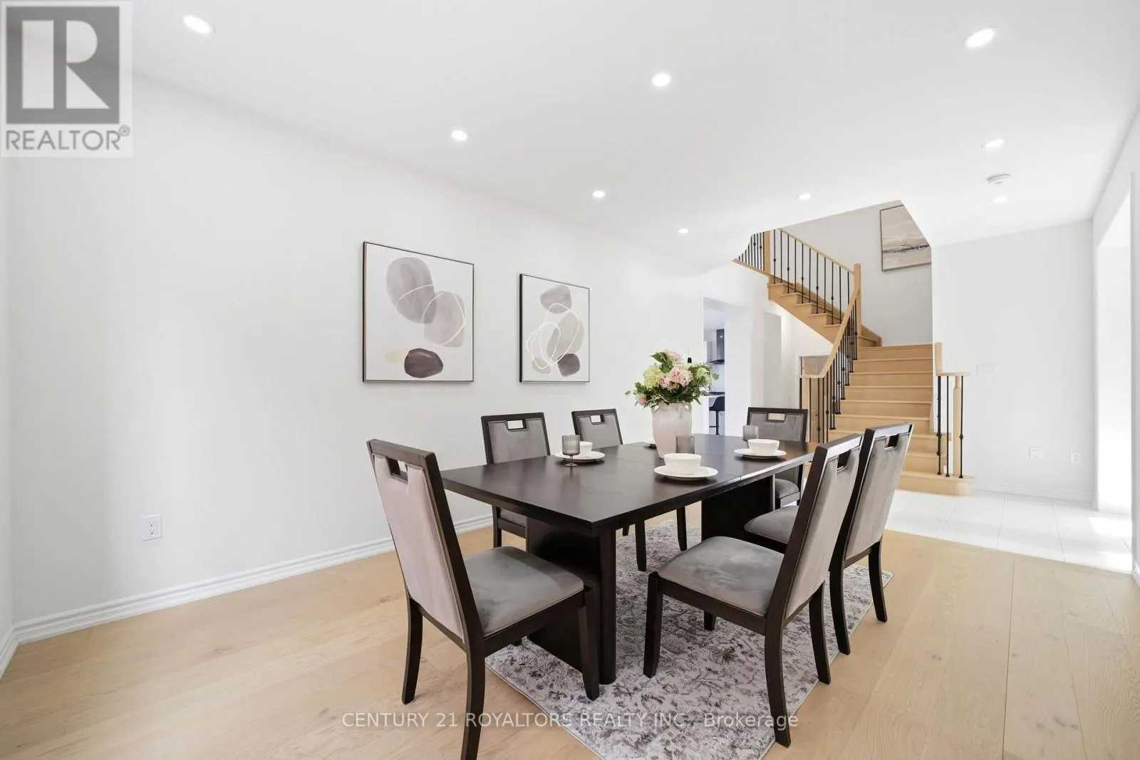107 RUGMAN CRESCENT