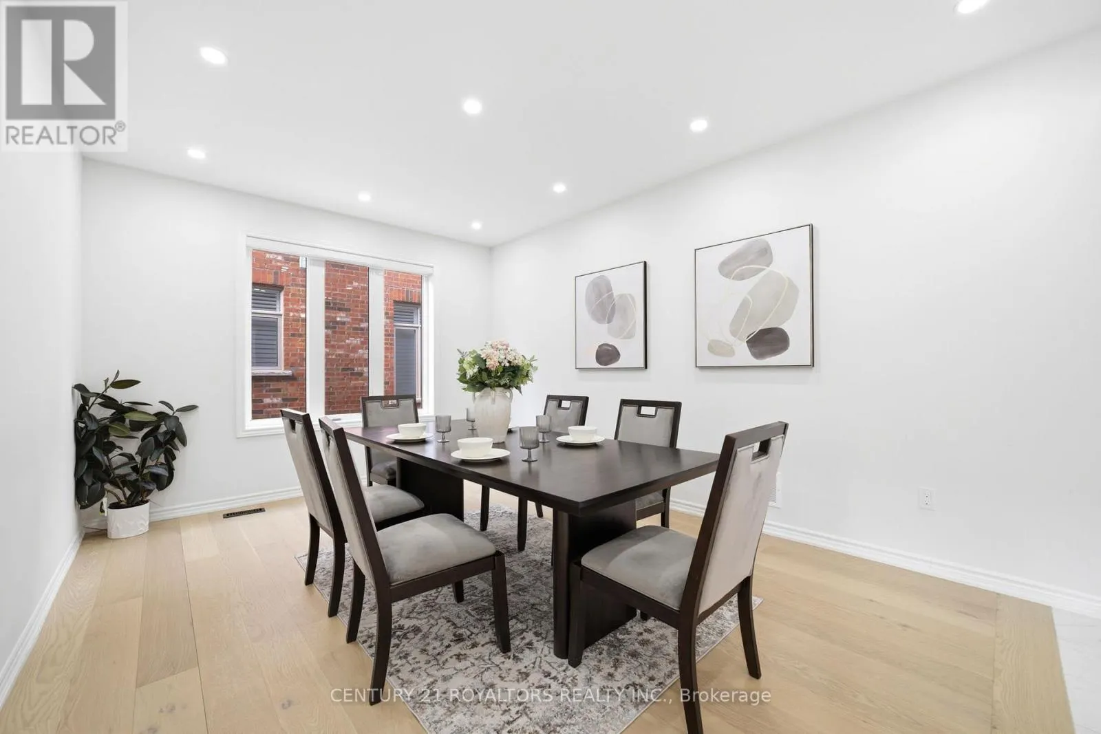 107 RUGMAN CRESCENT