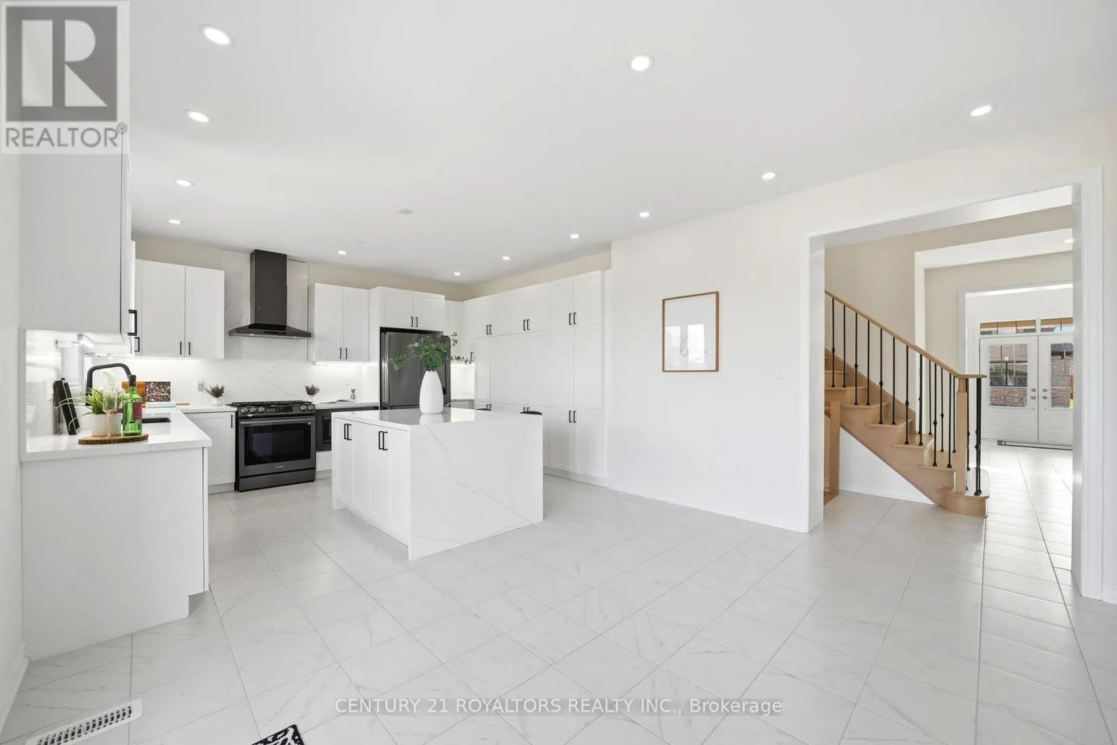 107 RUGMAN CRESCENT