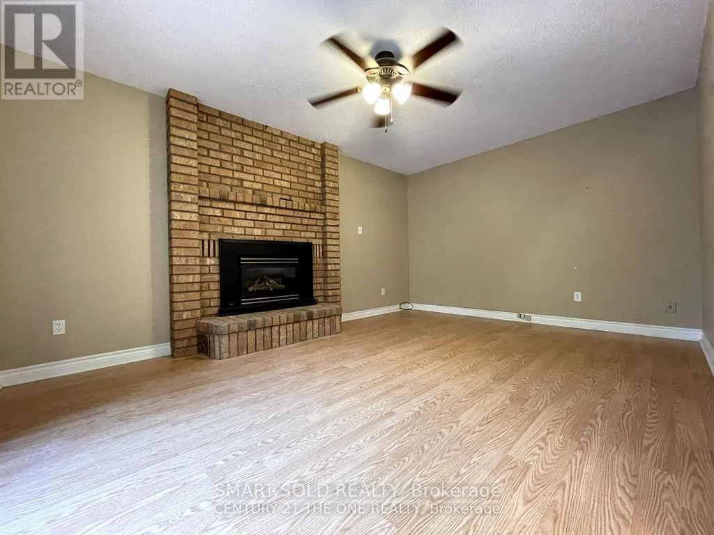 UPPER - 330 LEACOCK DRIVE