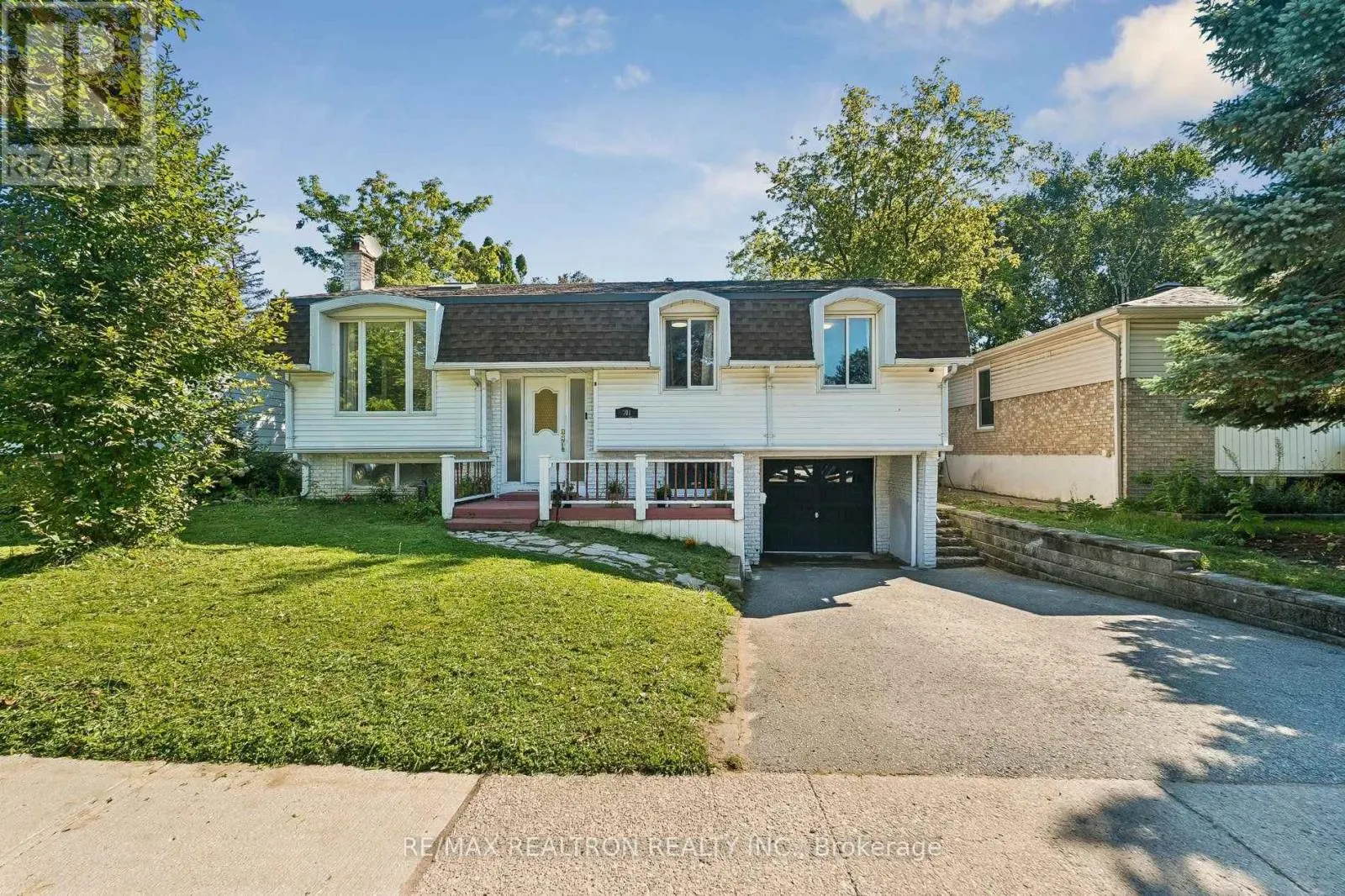 UPPER - 101 MARSHALL STREET