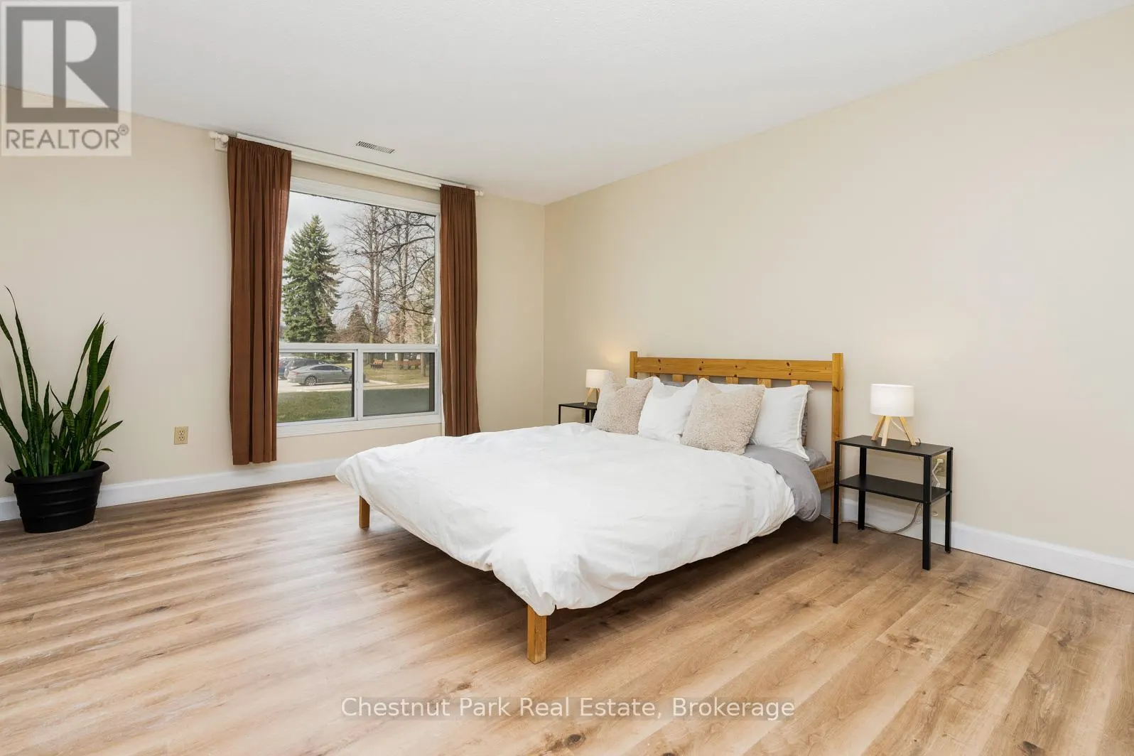 102 - 172 EIGHTH STREET #102