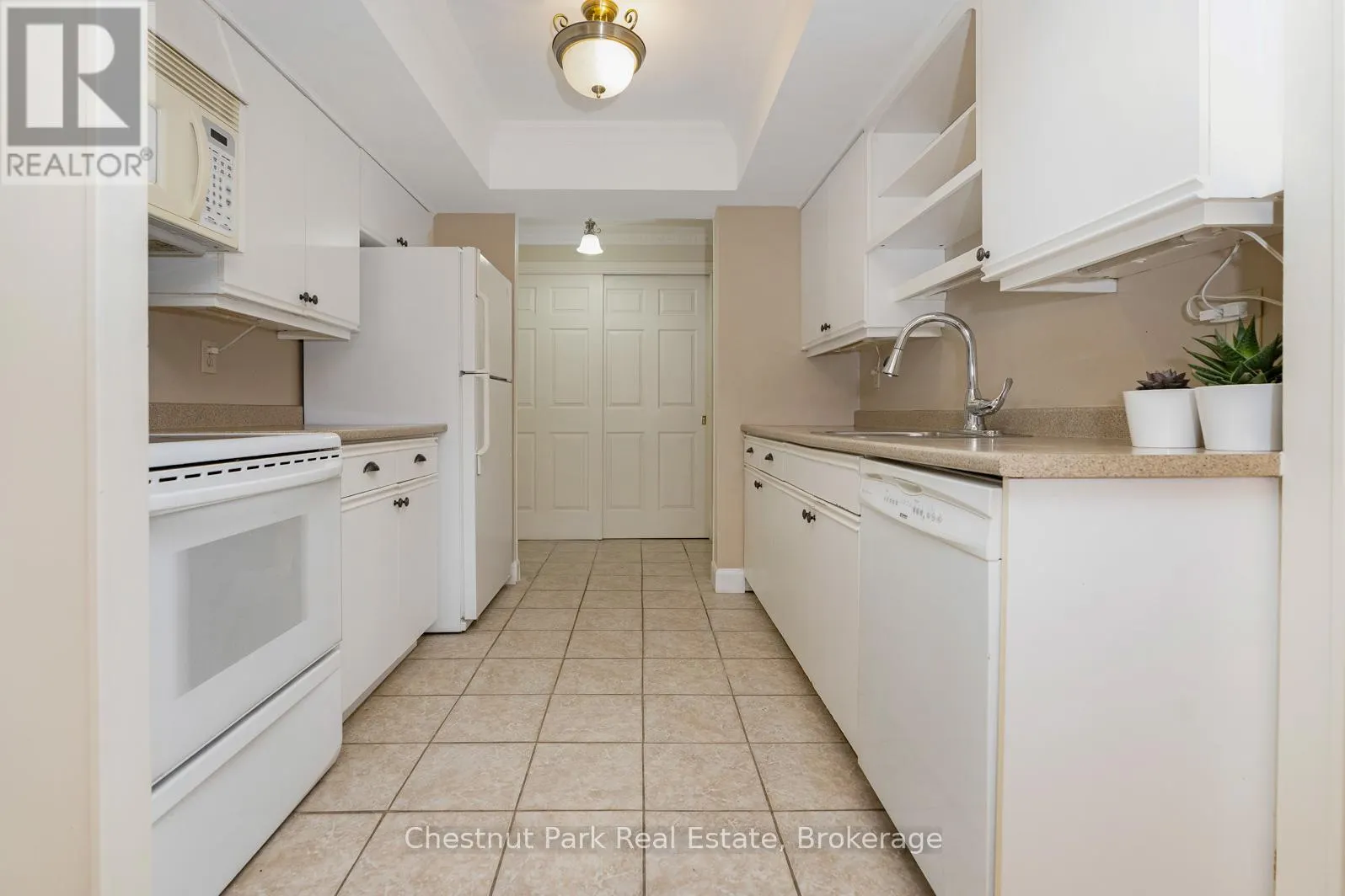 102 - 172 EIGHTH STREET #102