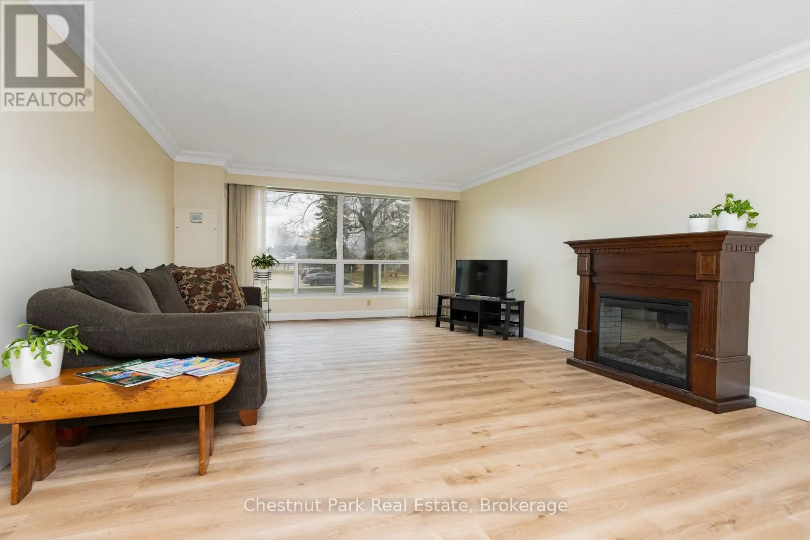 102 - 172 EIGHTH STREET #102