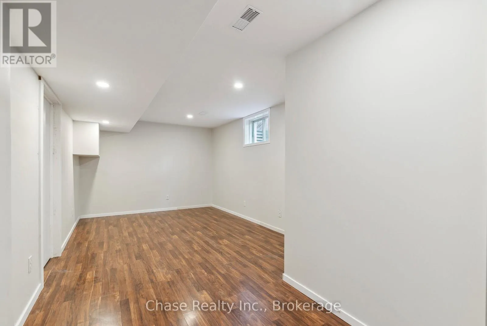 46 SYDENHAM WELLS