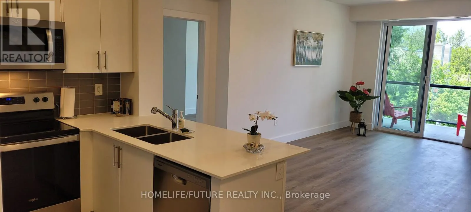 4 KIMBERLY LANE