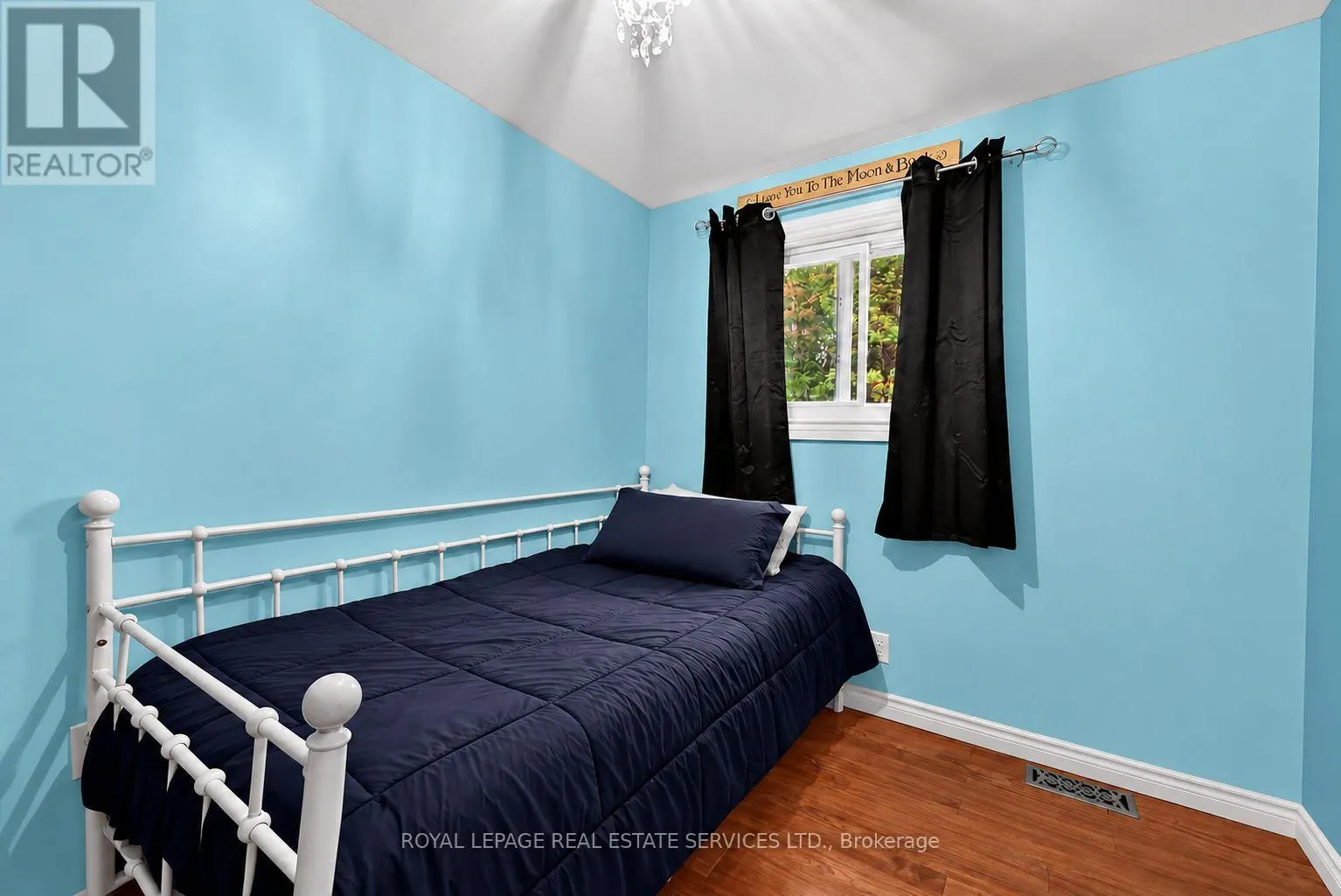 1687 RIVER ROAD W