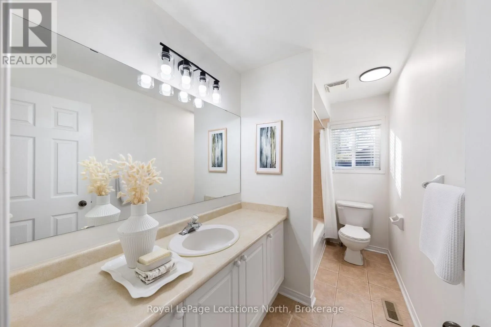 4 TRAILWOOD PLACE