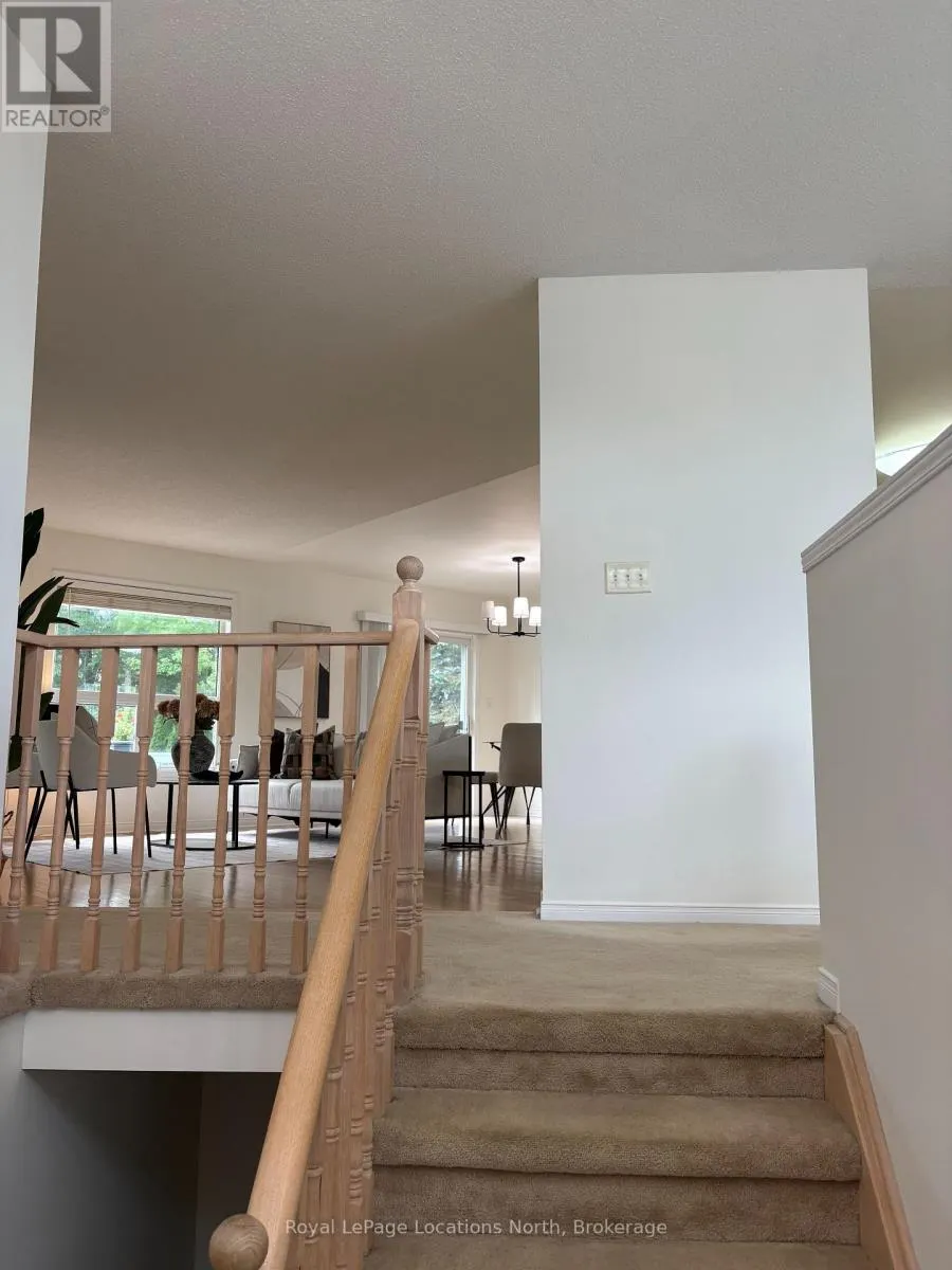 4 TRAILWOOD PLACE