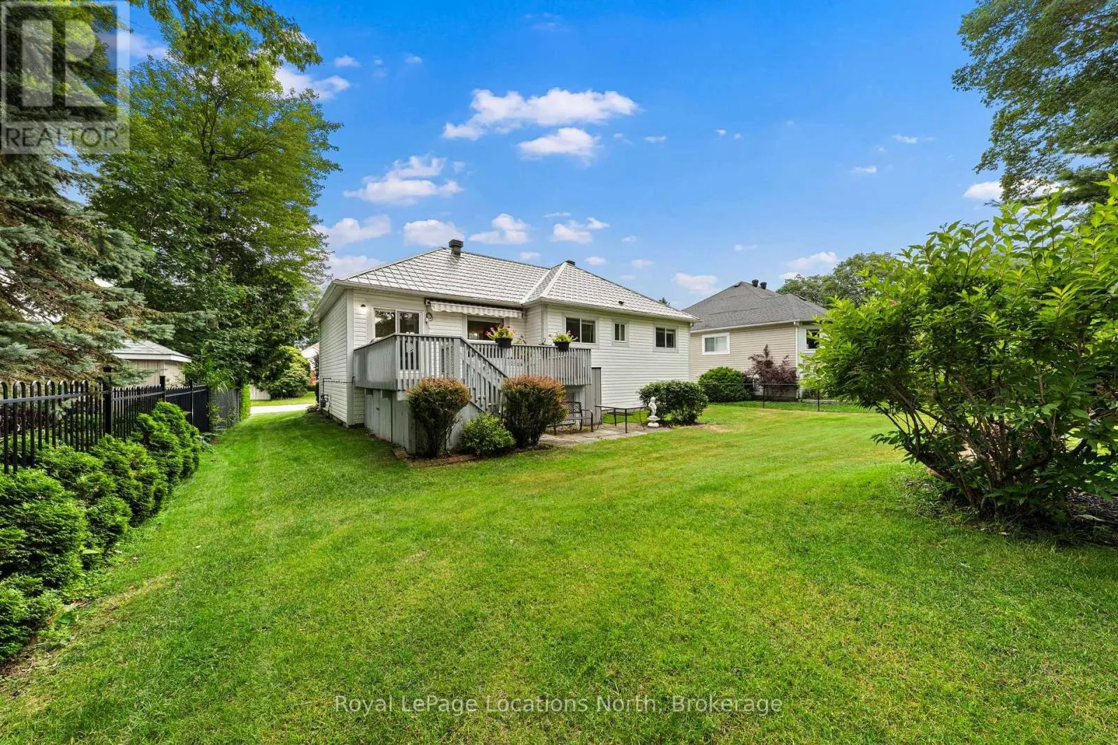 4 TRAILWOOD PLACE