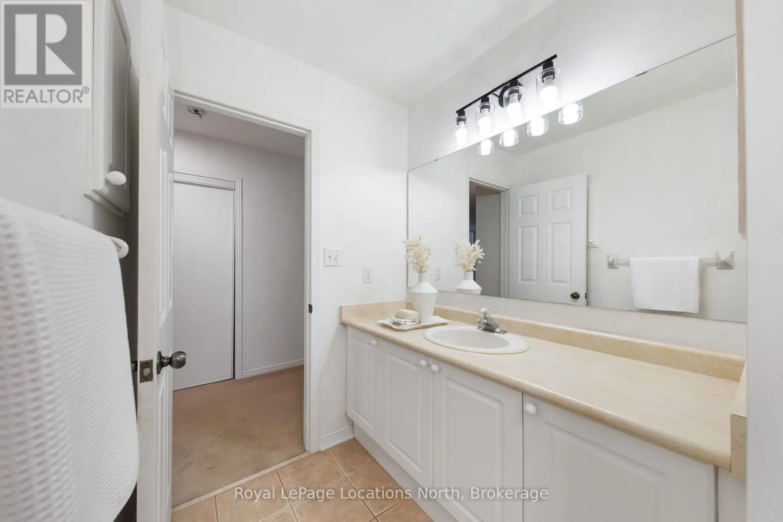 4 TRAILWOOD PLACE