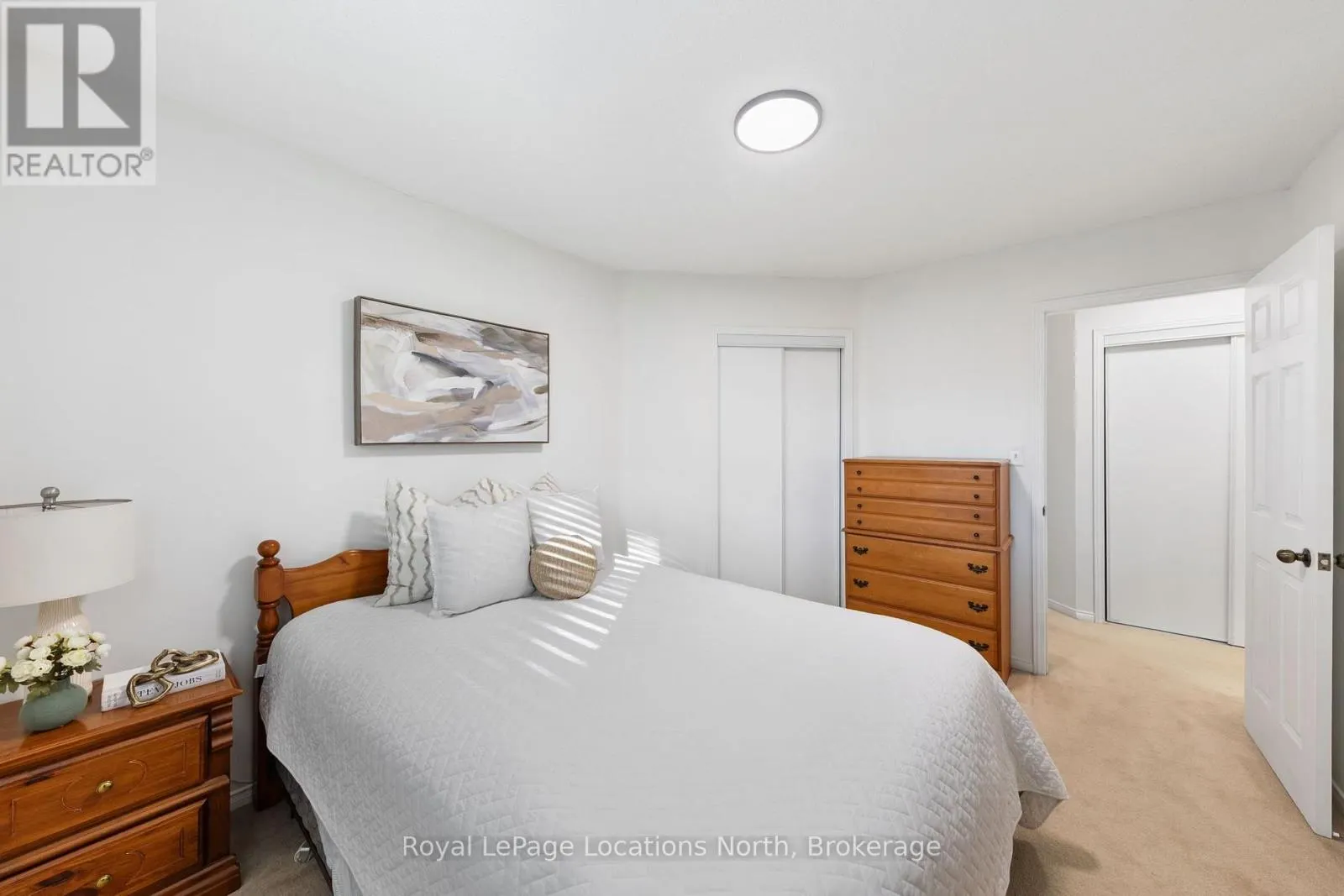 4 TRAILWOOD PLACE