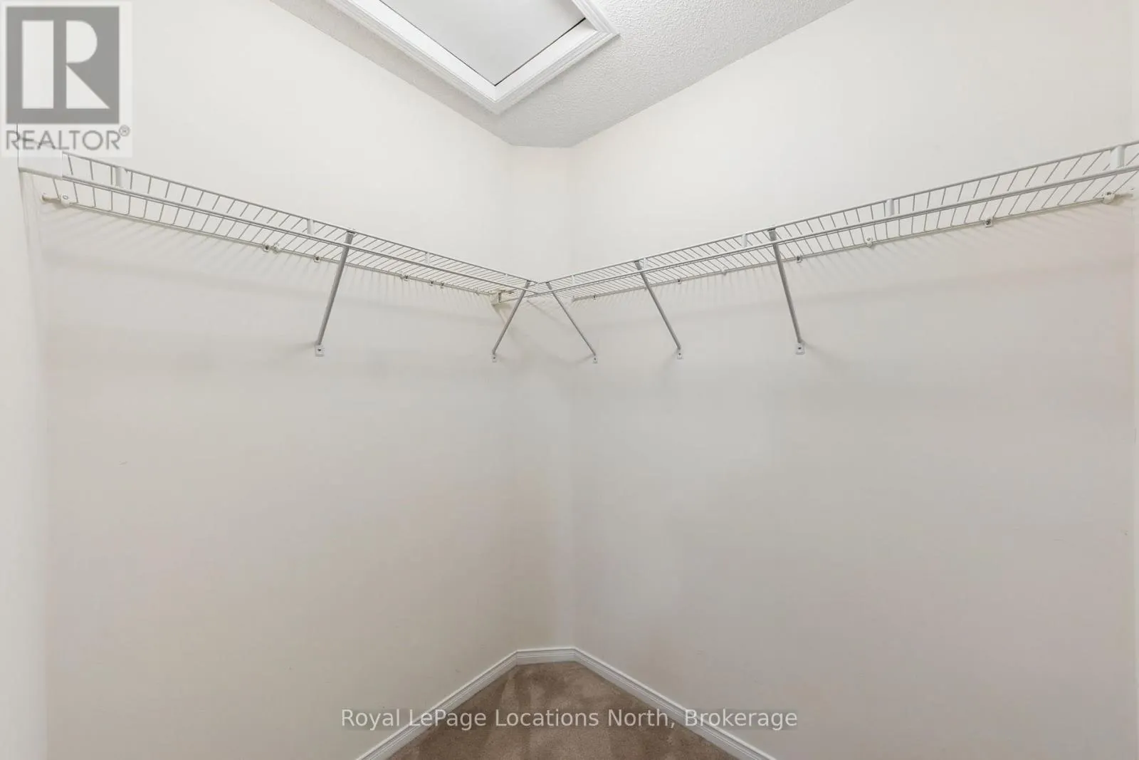 4 TRAILWOOD PLACE
