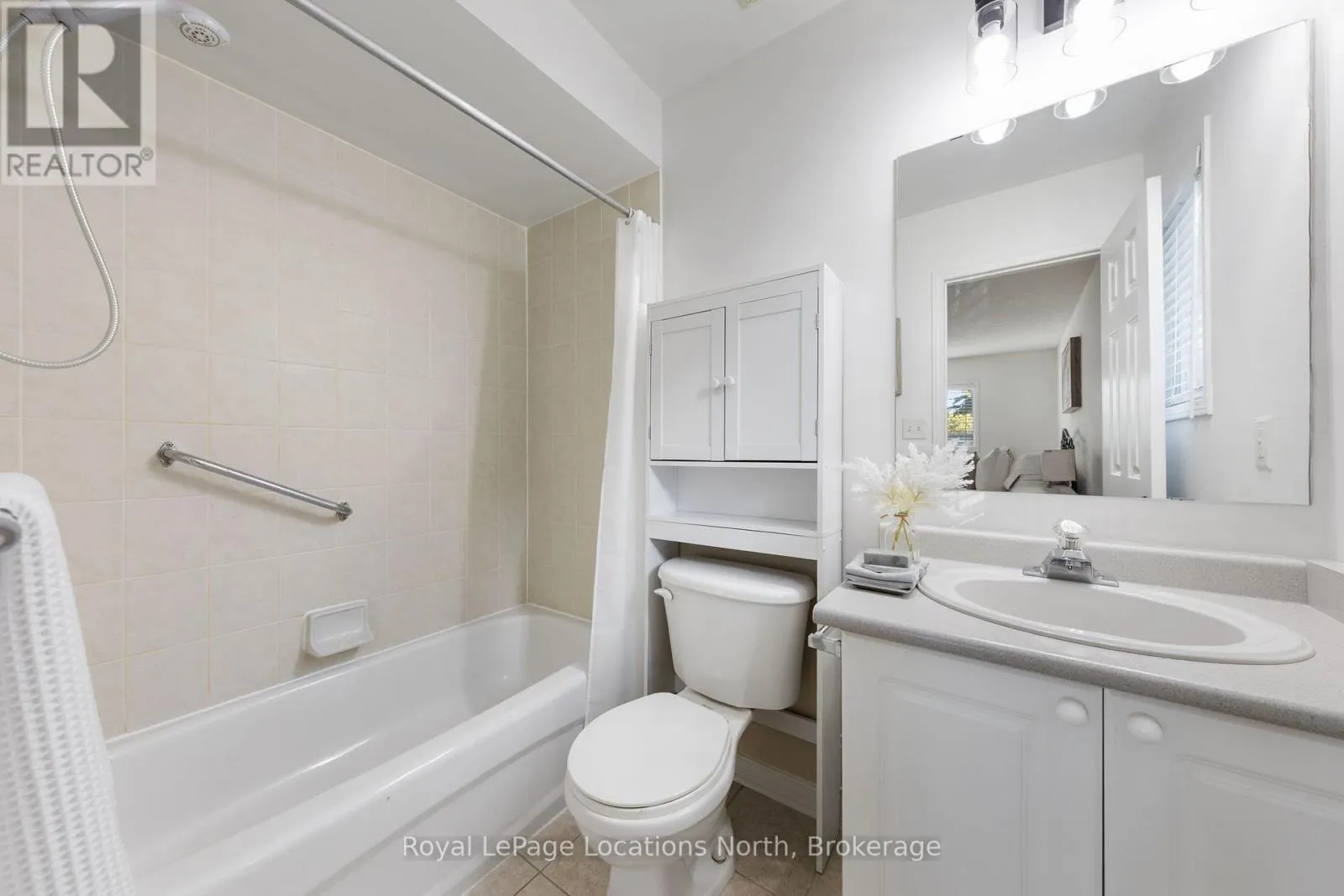 4 TRAILWOOD PLACE