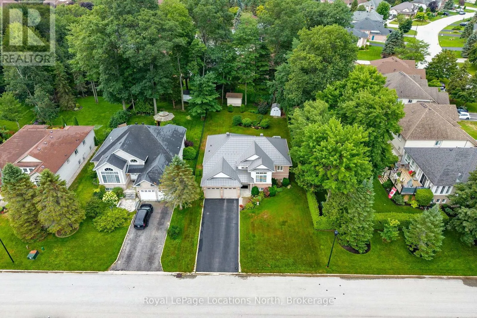 4 TRAILWOOD PLACE