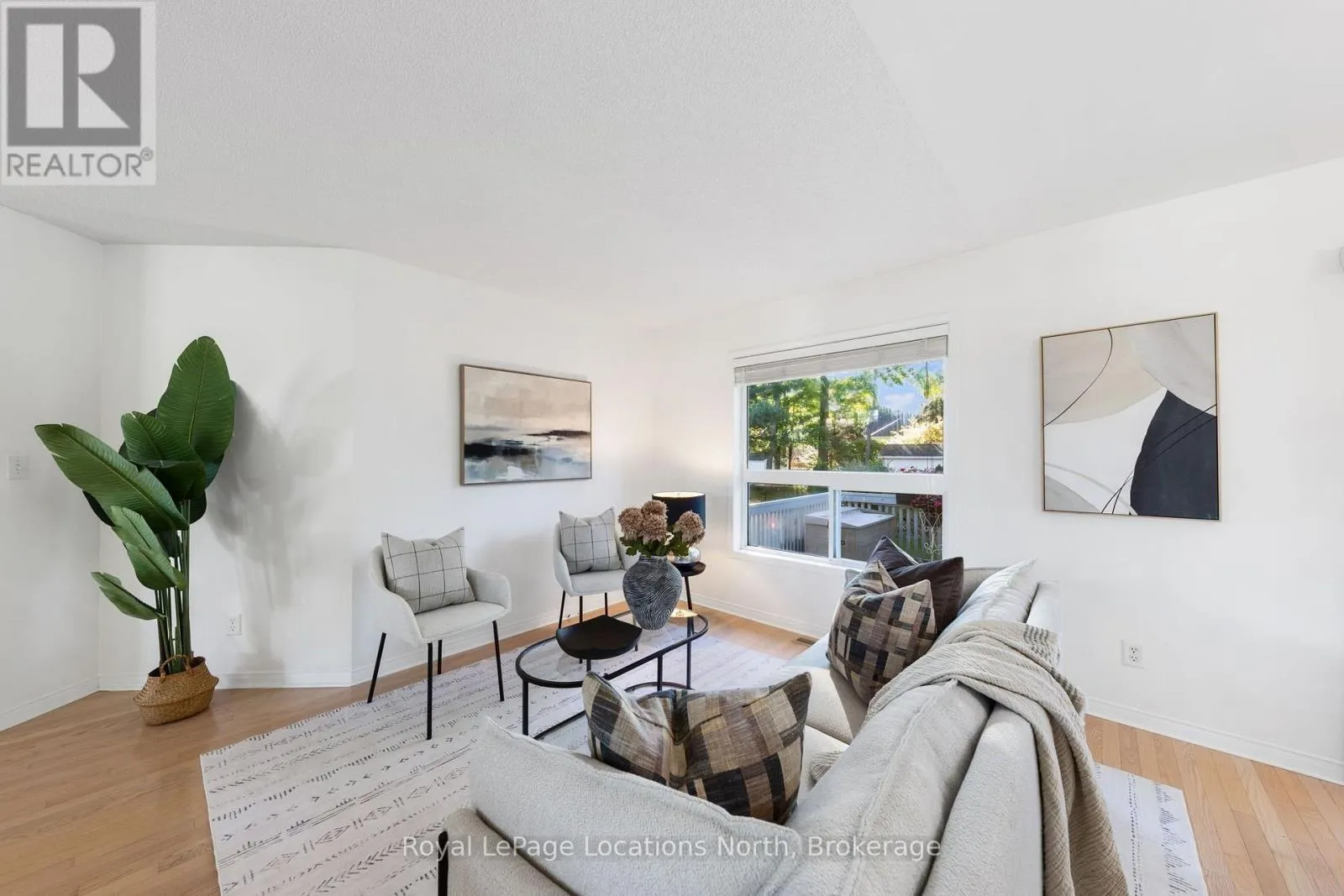 4 TRAILWOOD PLACE