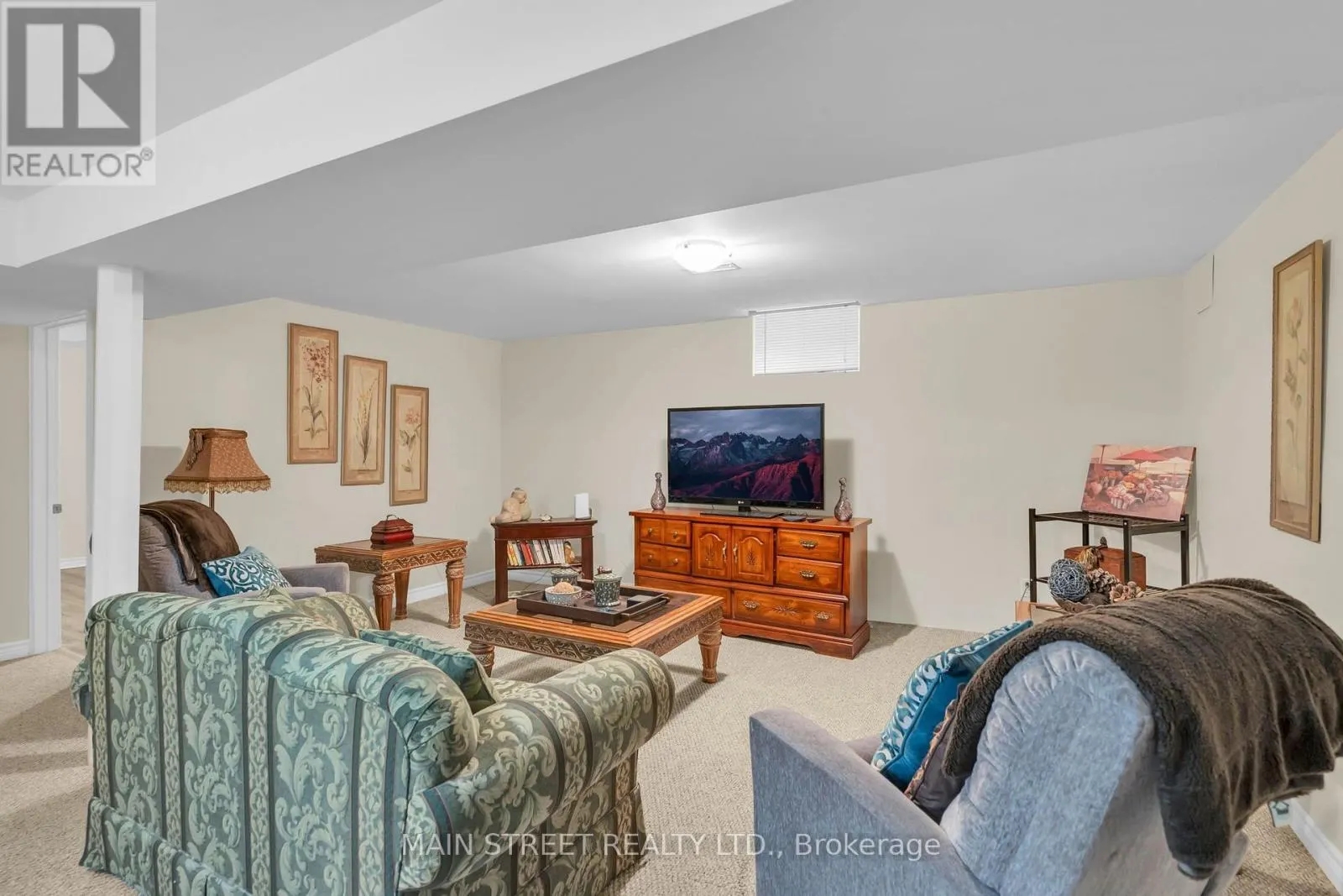 27 MAX AVENUE