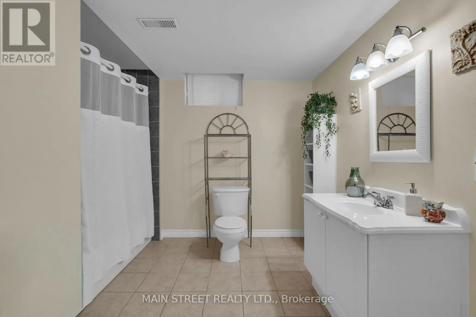 27 MAX AVENUE