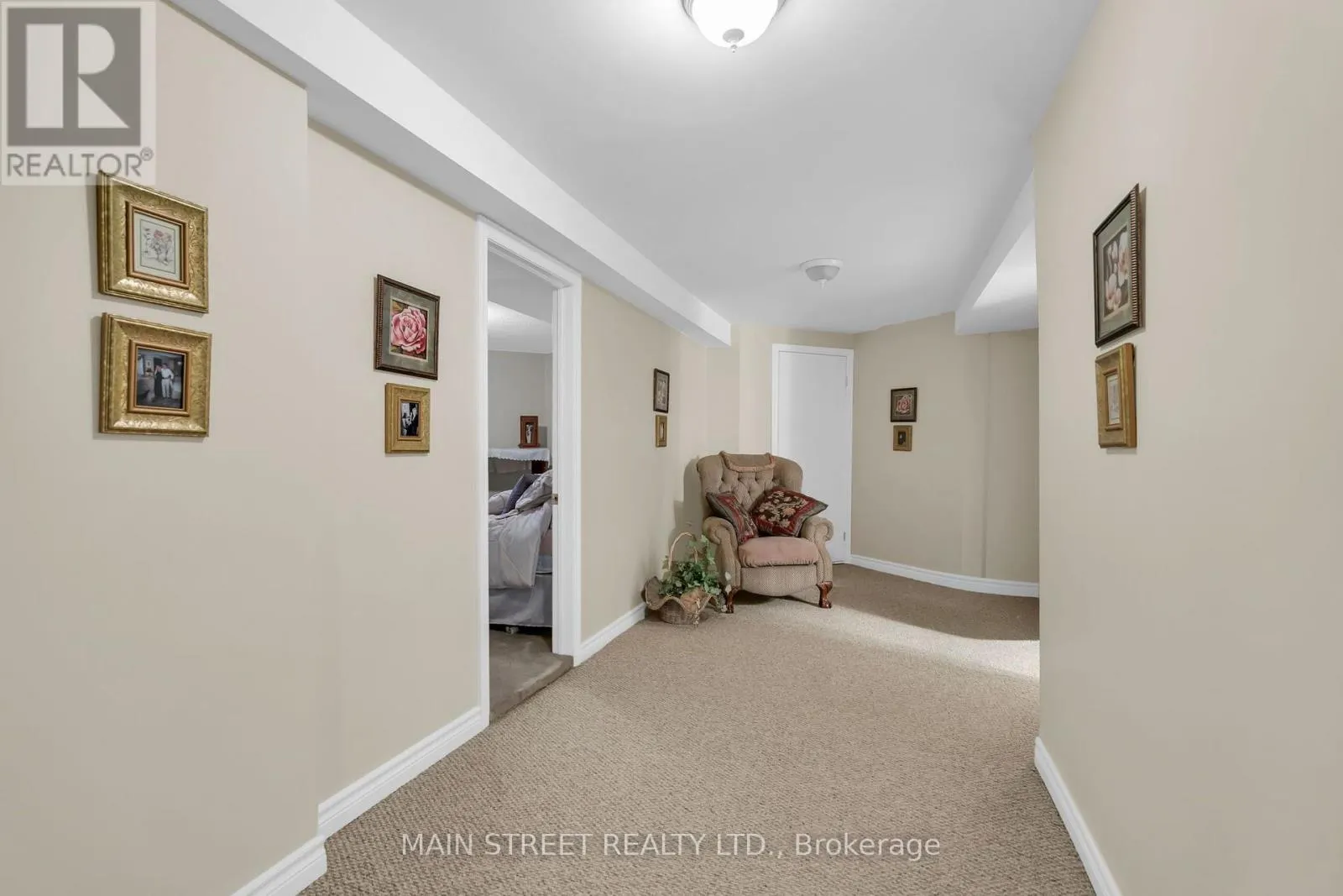 27 MAX AVENUE