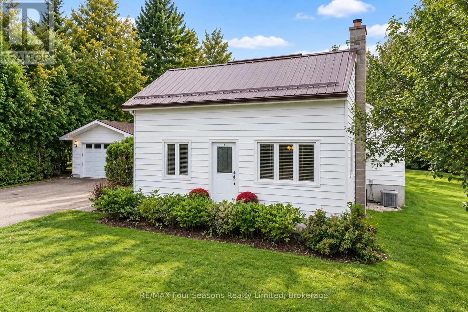 12 LAVENDER HILL ROAD