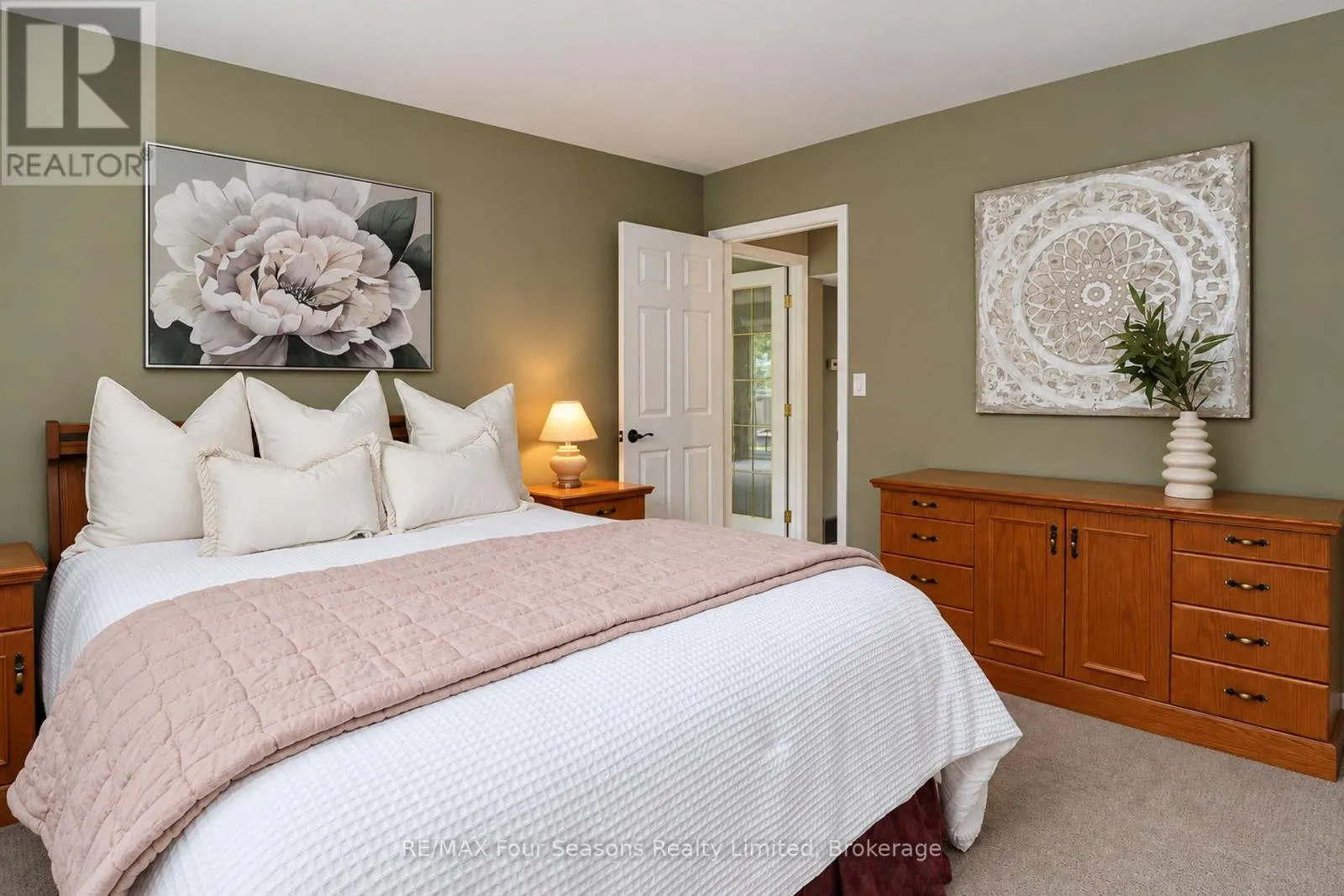 12 LAVENDER HILL ROAD