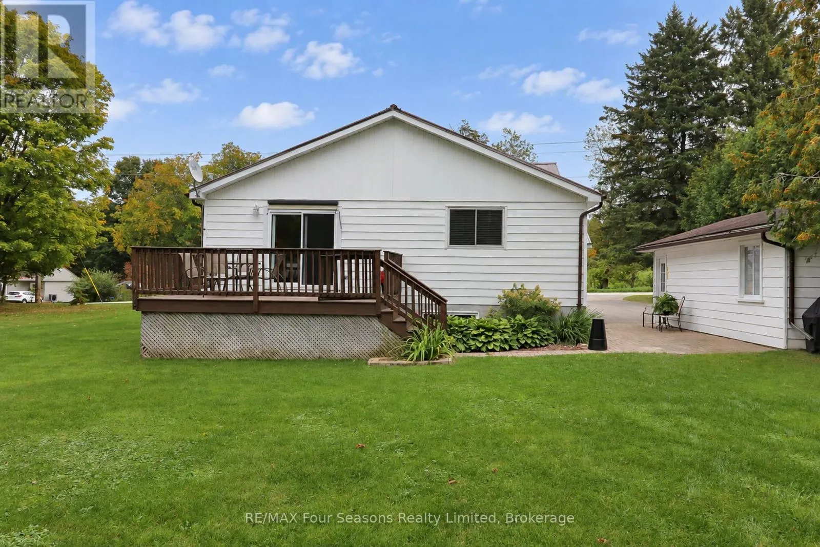 12 LAVENDER HILL ROAD