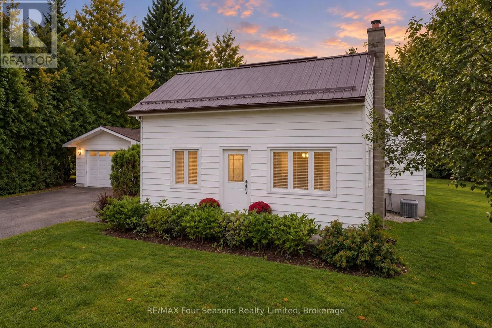 12 LAVENDER HILL ROAD