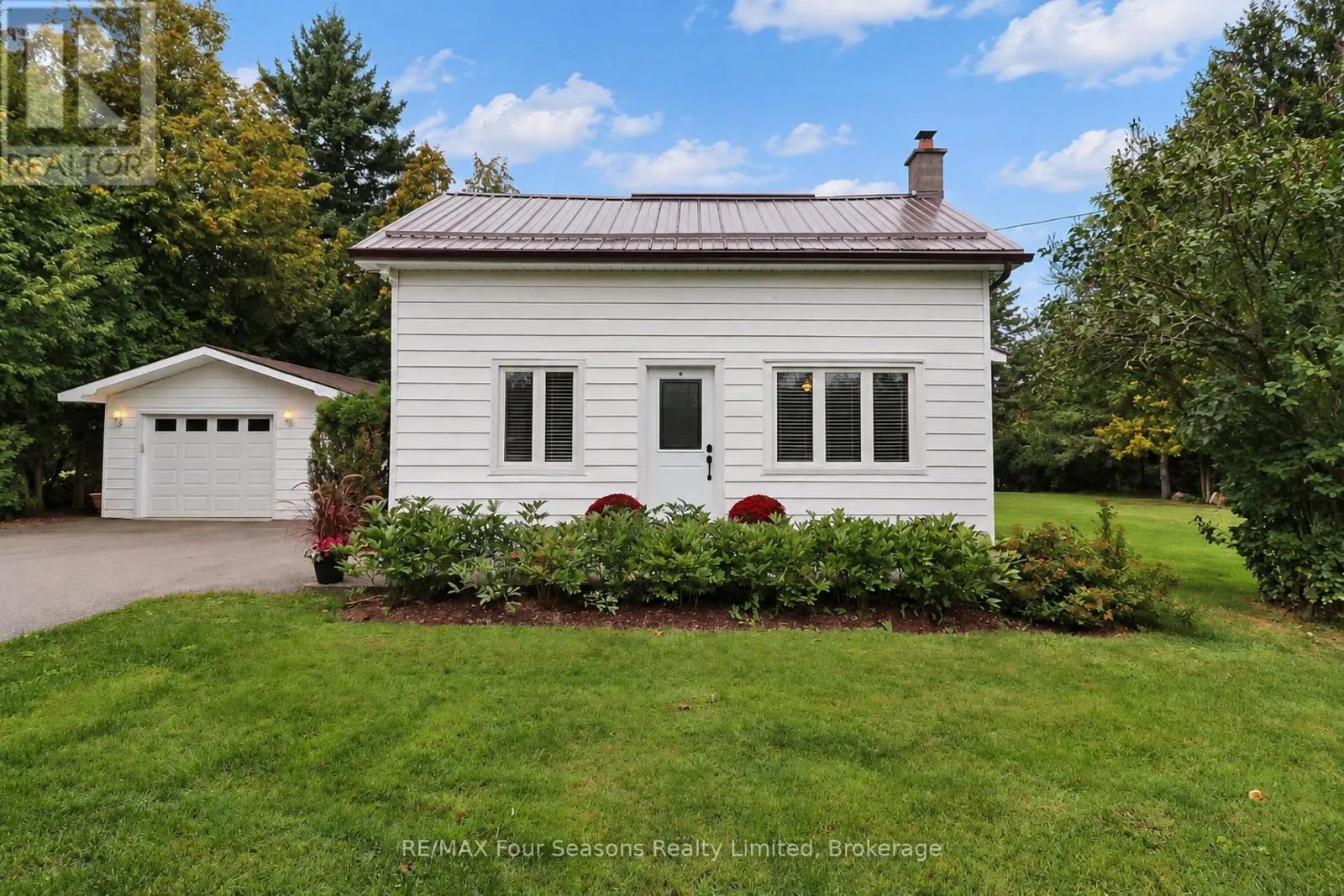 12 LAVENDER HILL ROAD