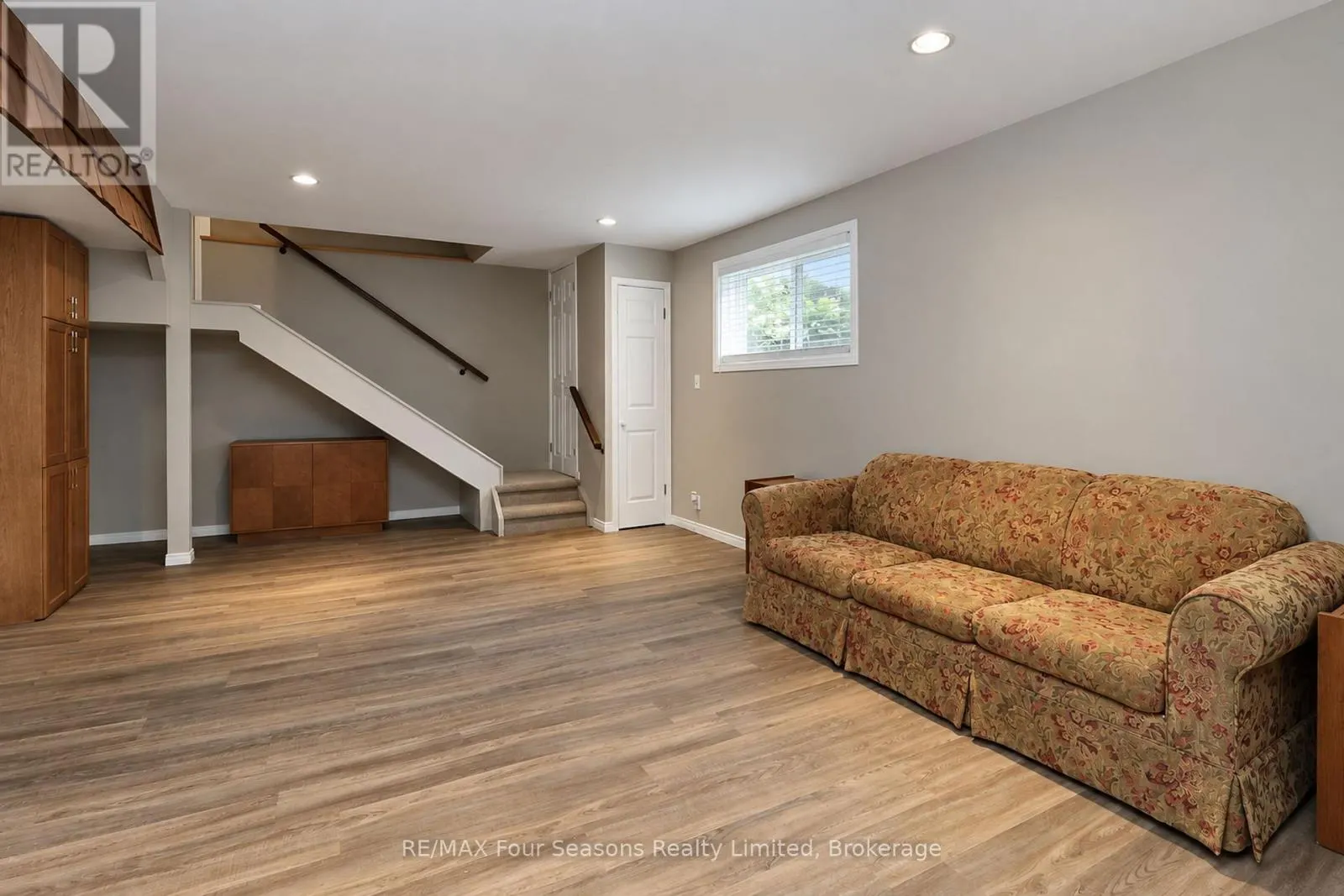 12 LAVENDER HILL ROAD